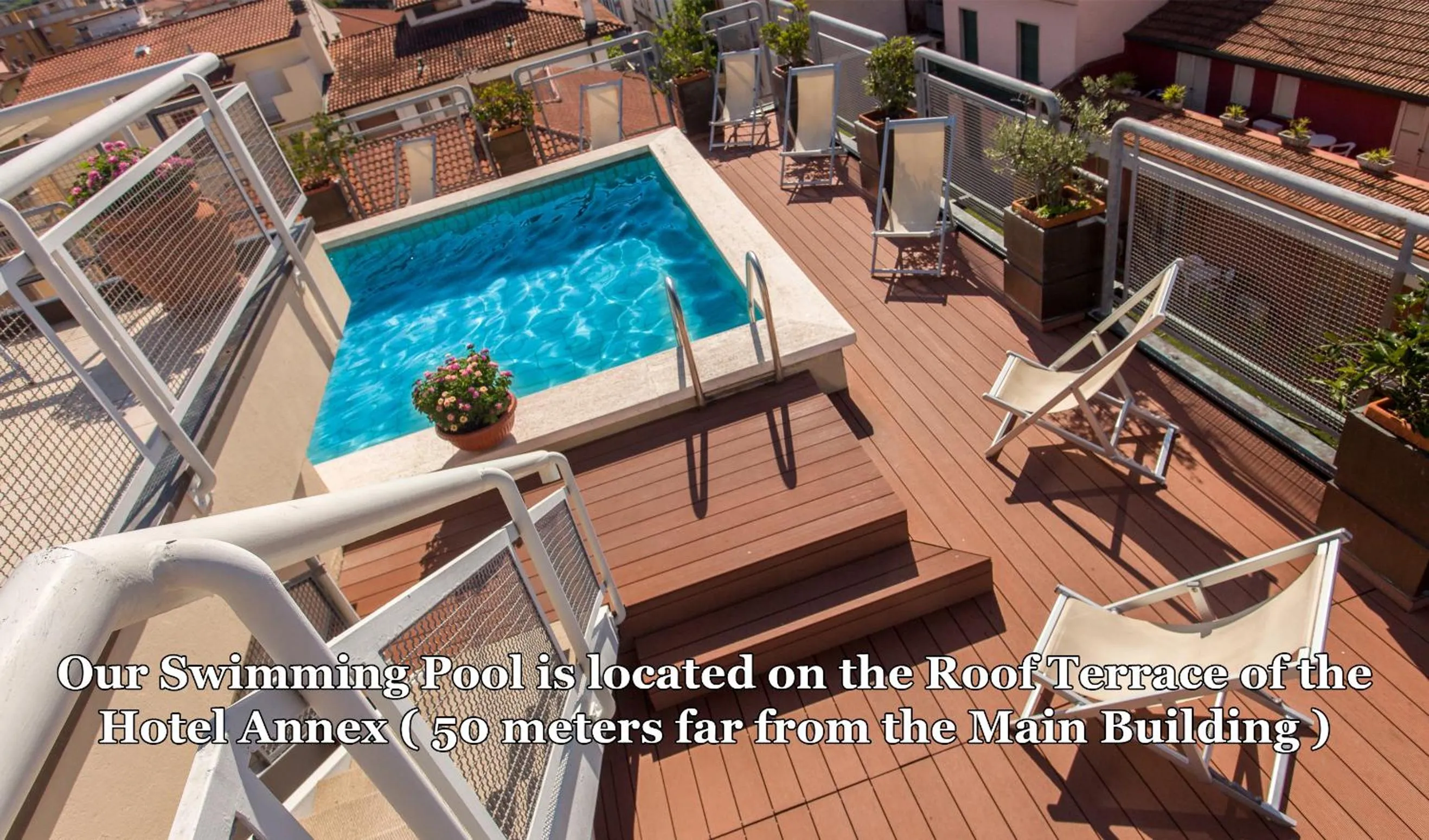 Pool view in Hotel Da Vinci