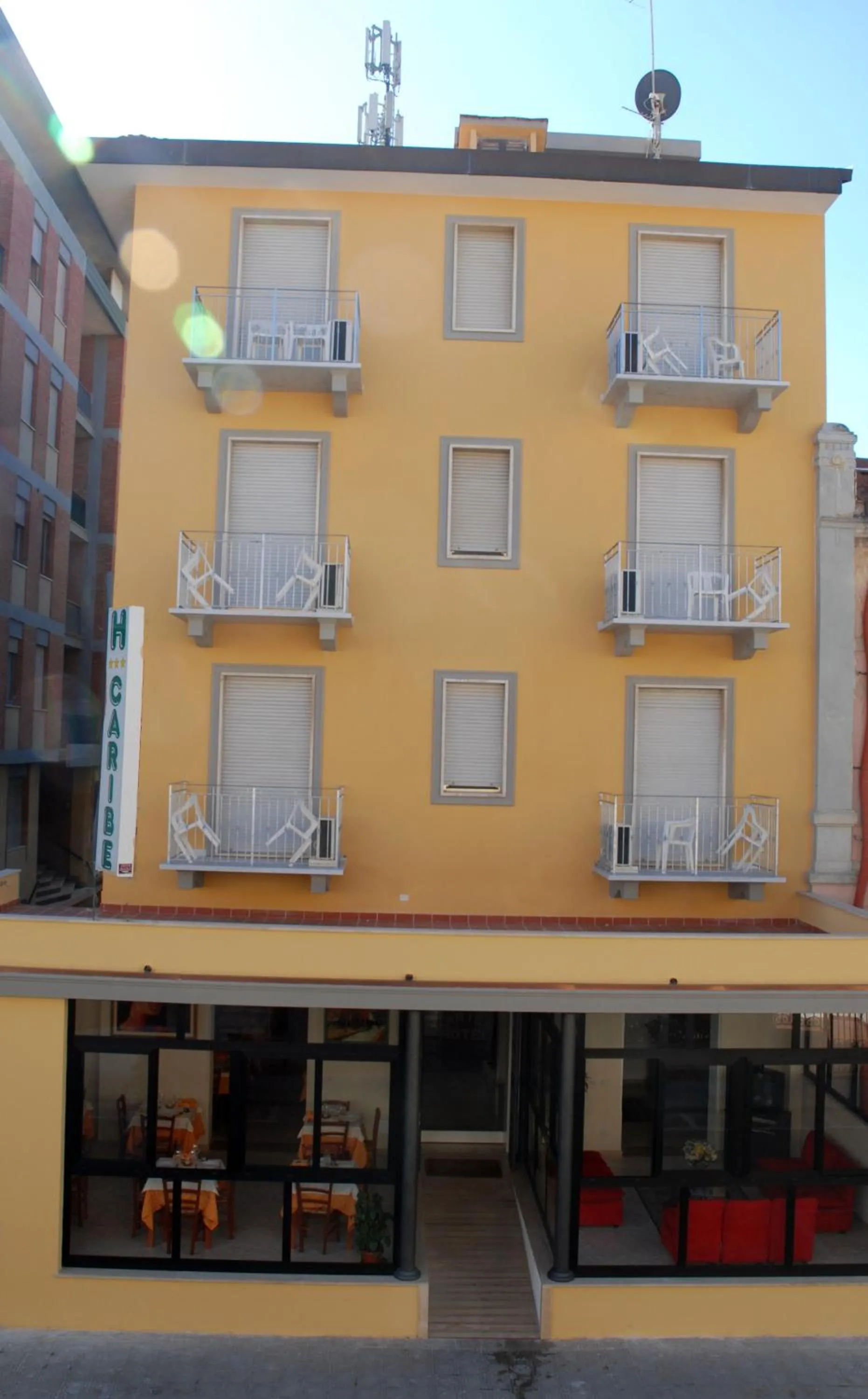 Property building in Hotel Caribe