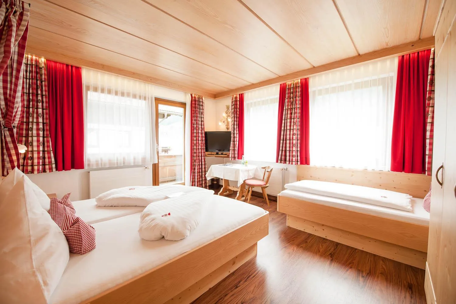 Bedroom, Bed in Hotel Angelika