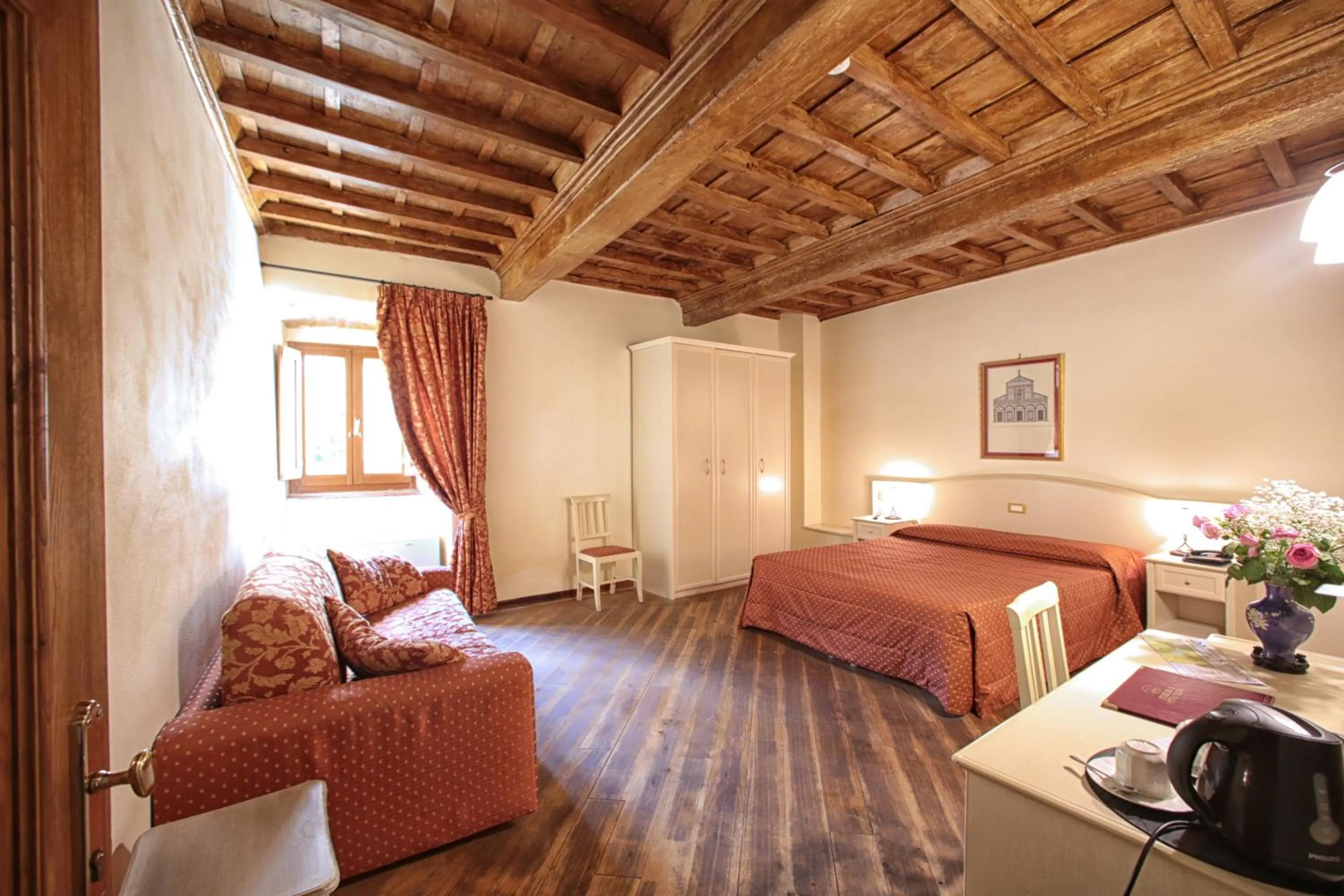 Photo of the whole room, Bed in Hotel Villa San Michele