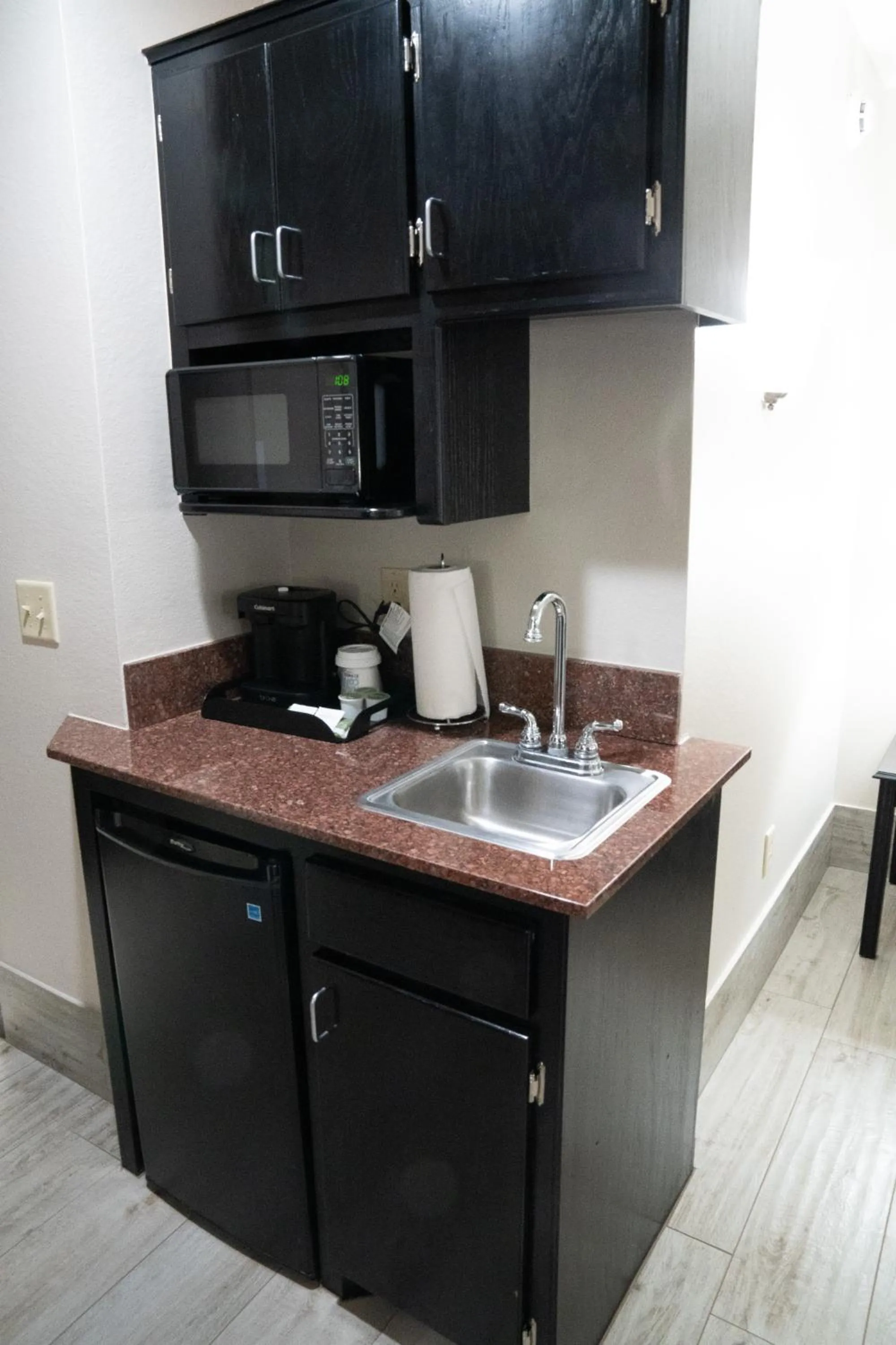 Lucille's Hotel, Restaurant, & Bar