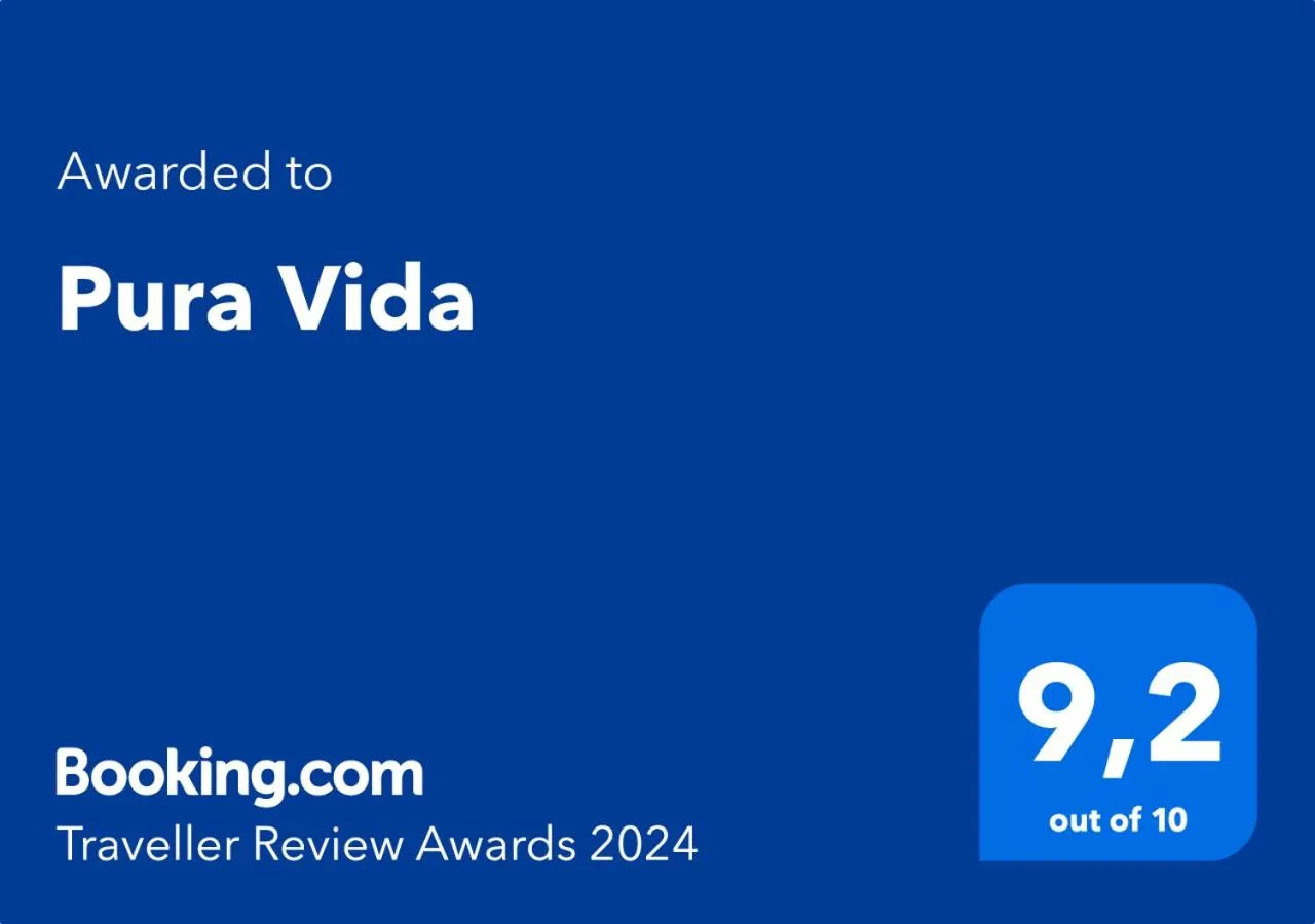 Property building in Pura Vida