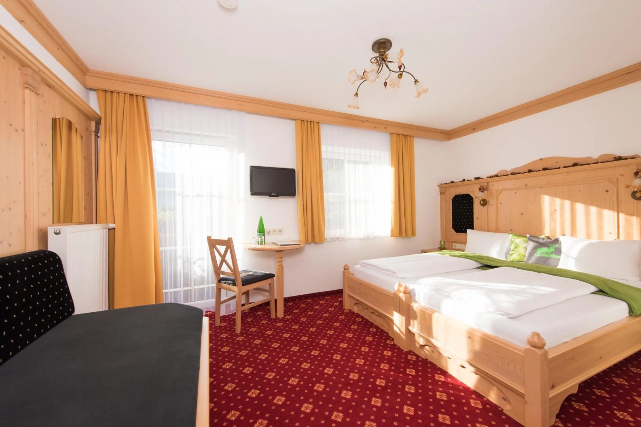 Bedroom, Bed in Hotel Mölltalerhof