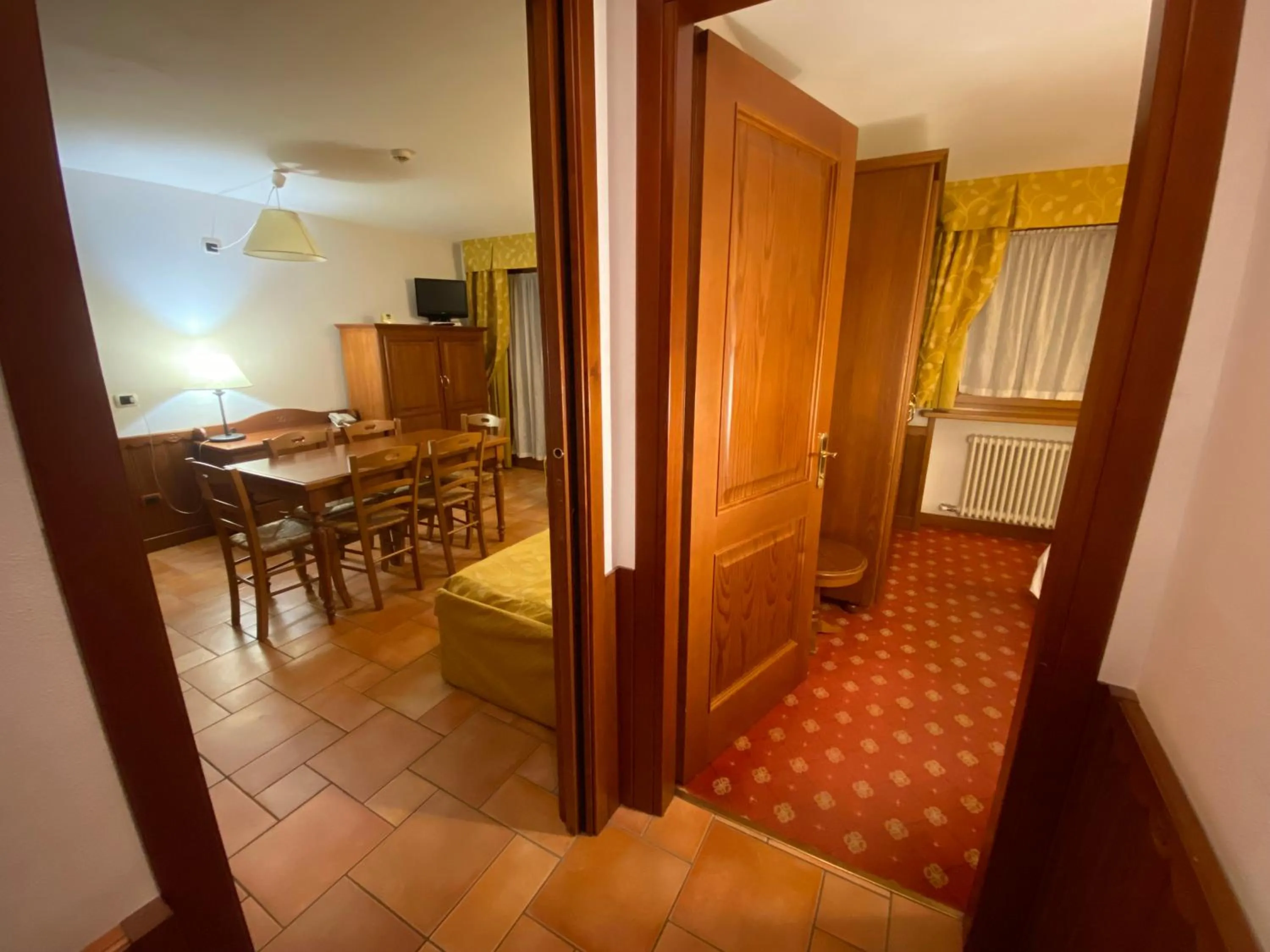 TV and multimedia in Residence Le Grand Chalet