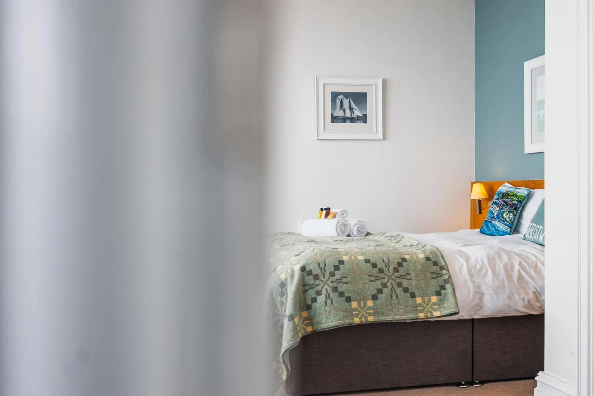 Bedroom, Bed in The Glengower