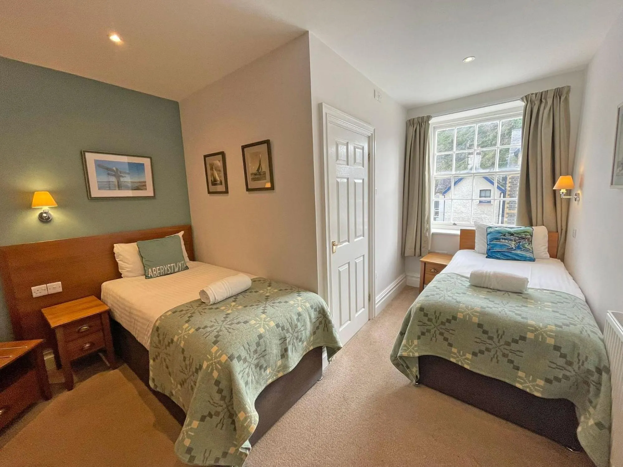 Bedroom, Bed in The Glengower