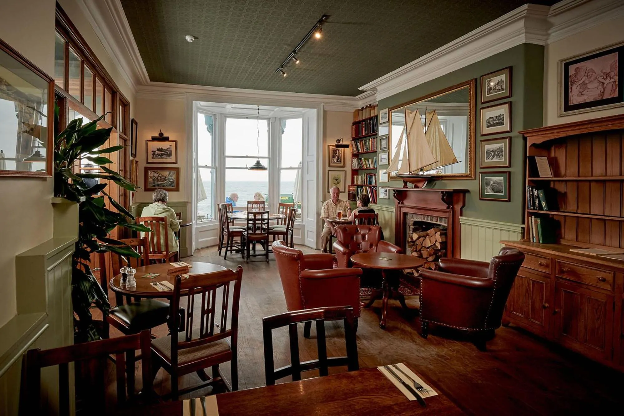 Restaurant/places to eat in The Glengower