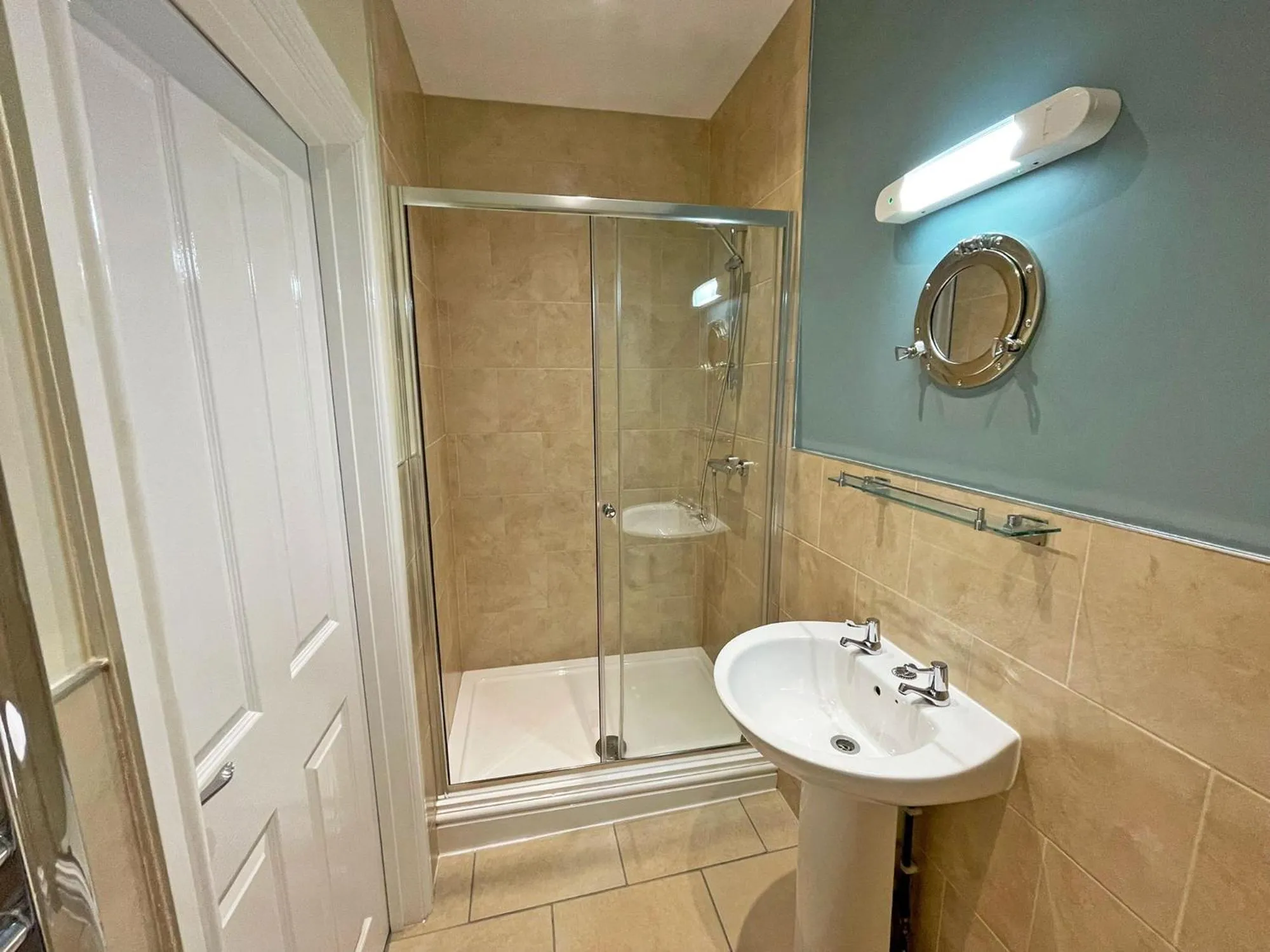 Bathroom in The Glengower