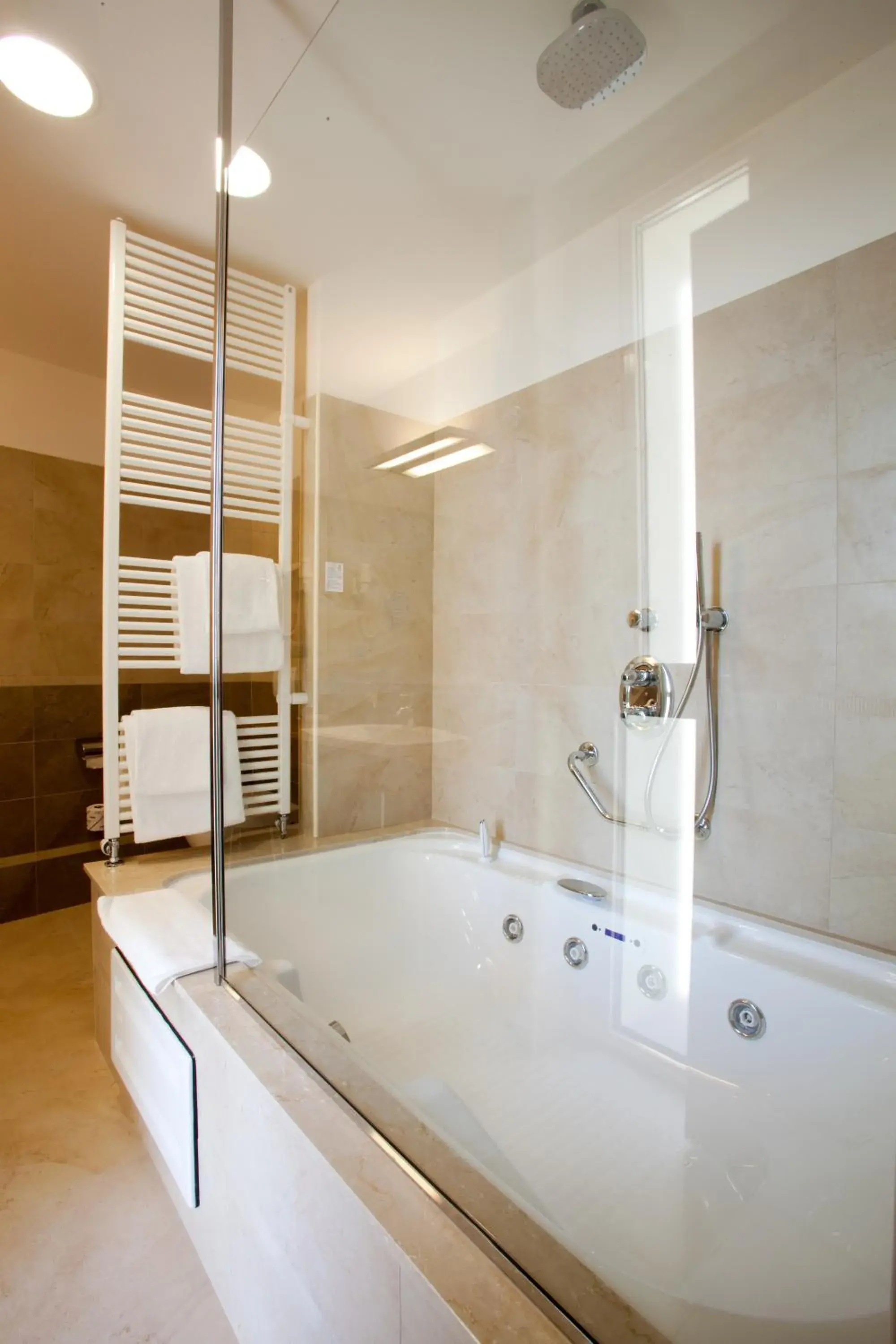 Bathroom in Breaking Business Hotel Bathroom in Breaking Business Hotel