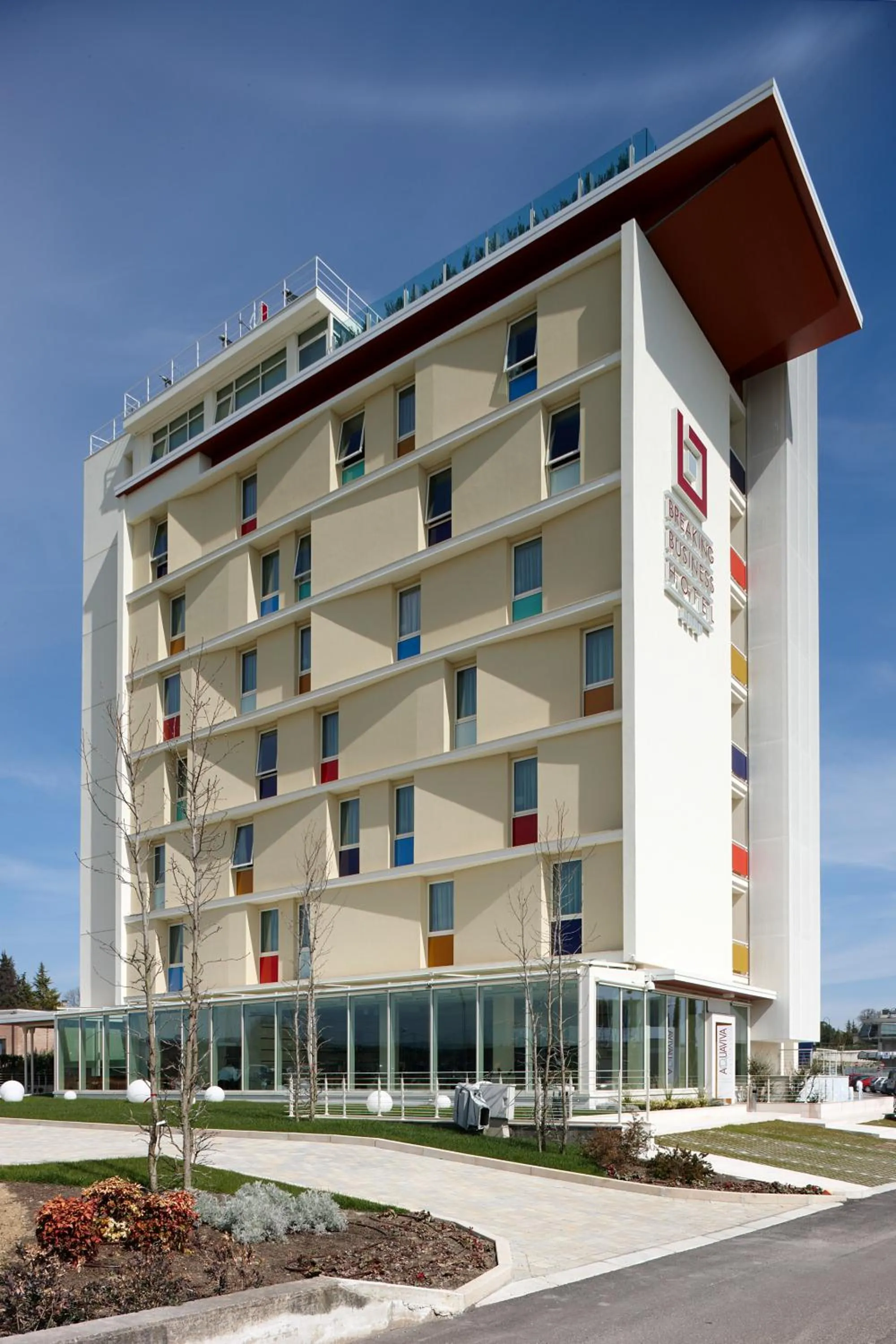 Facade/entrance in Breaking Business Hotel