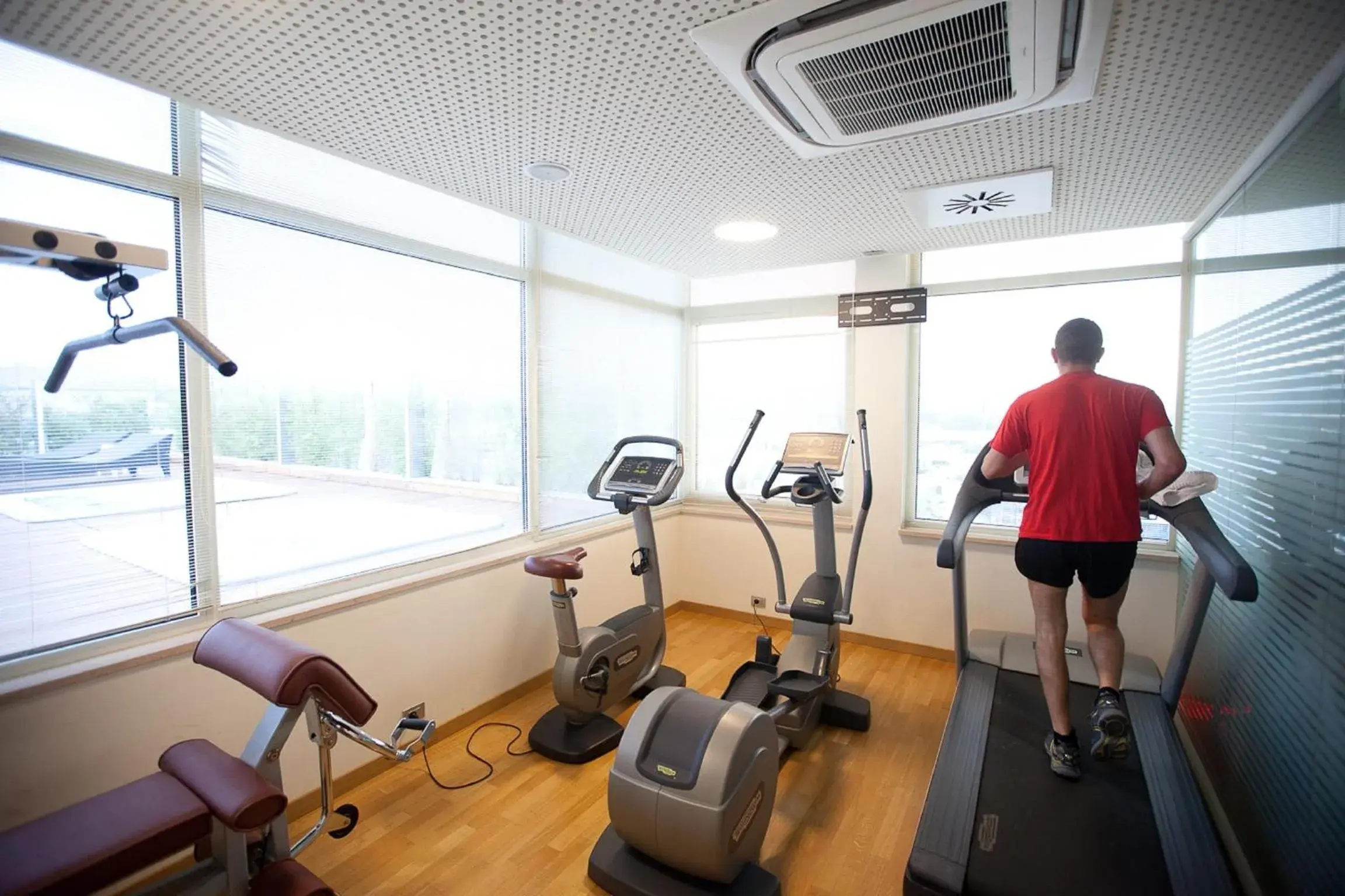 Fitness centre/facilities in Breaking Business Hotel Fitness centre/facilities in Breaking Business Hotel