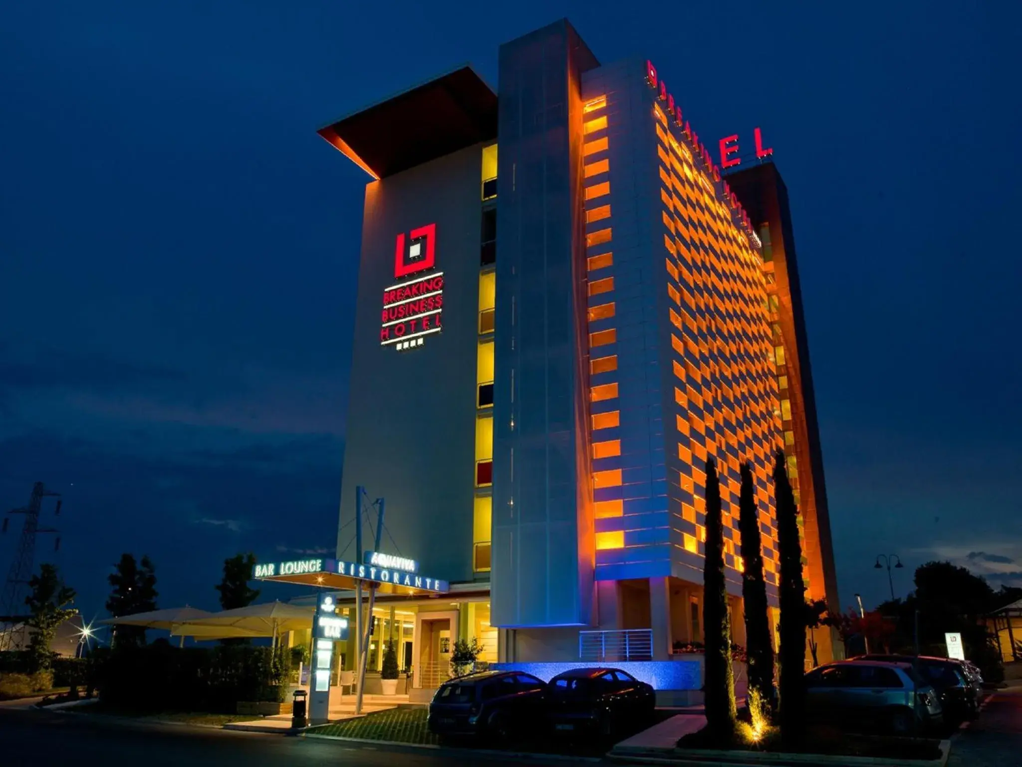 Facade/entrance in Breaking Business Hotel Facade/entrance in Breaking Business Hotel