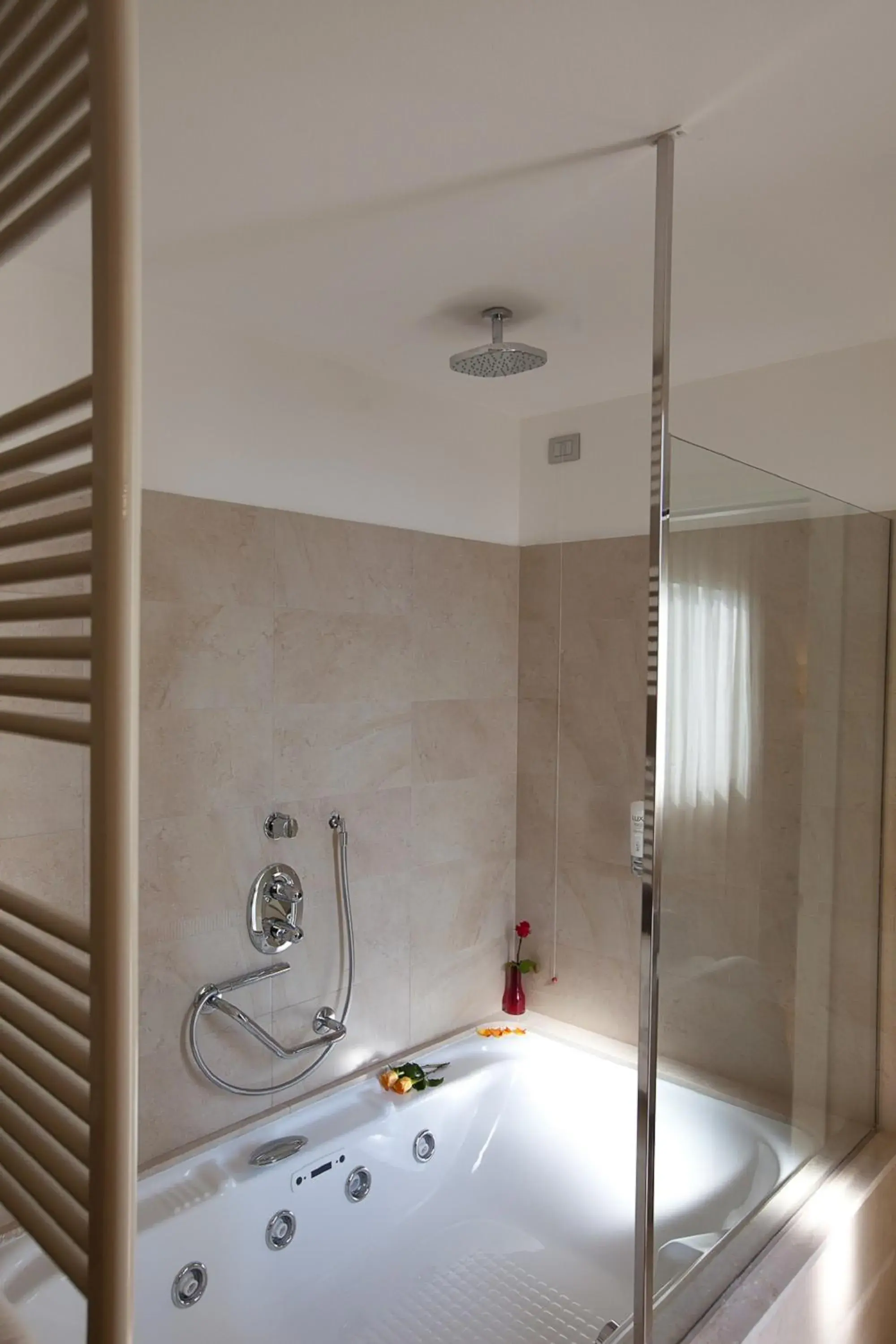 Bathroom in Breaking Business Hotel Bathroom in Breaking Business Hotel