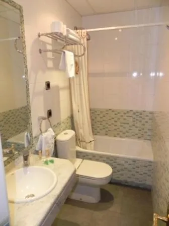 Bathroom in Hostal Ivor