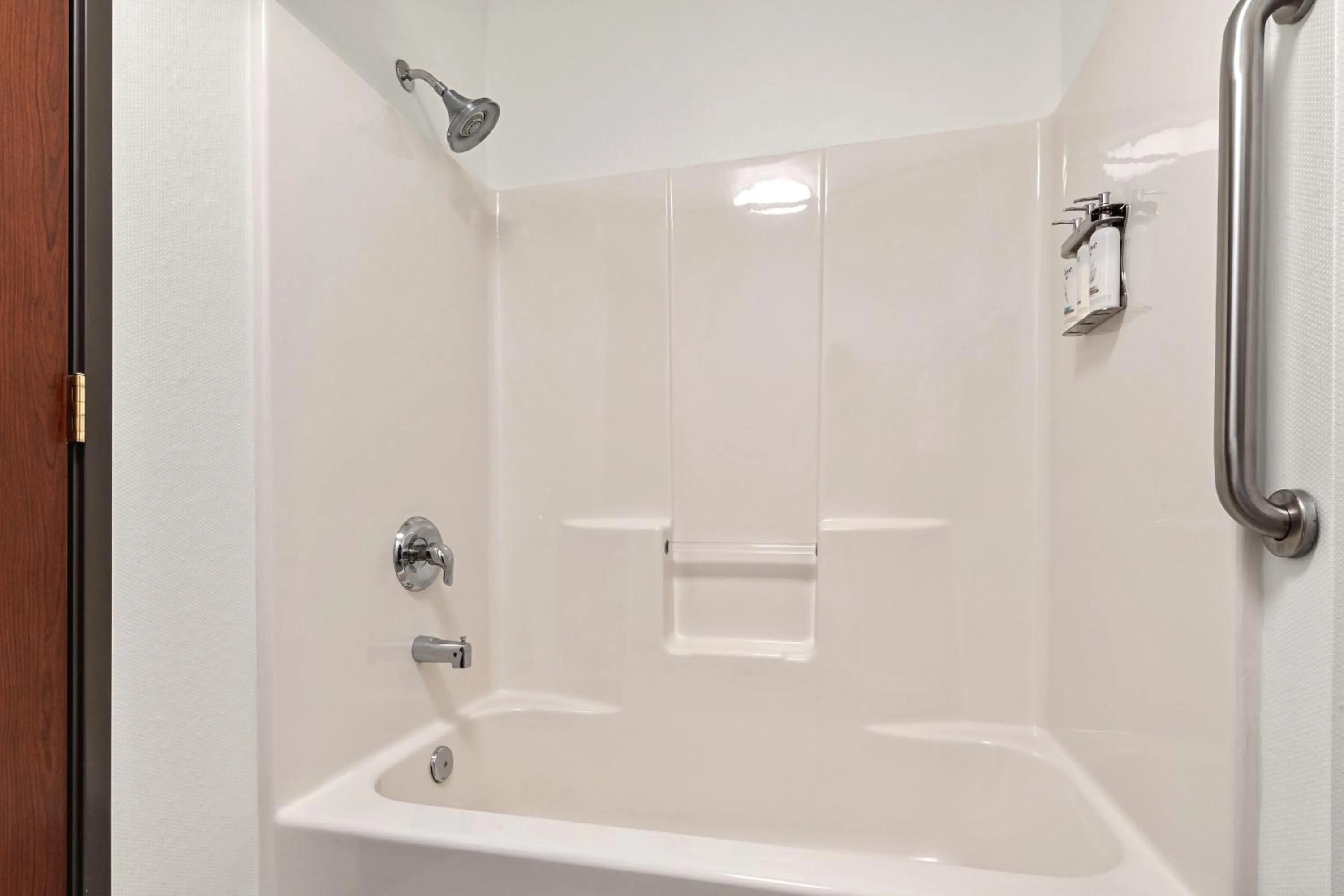 Bathroom in Holiday Inn Express Wenatchee by IHG