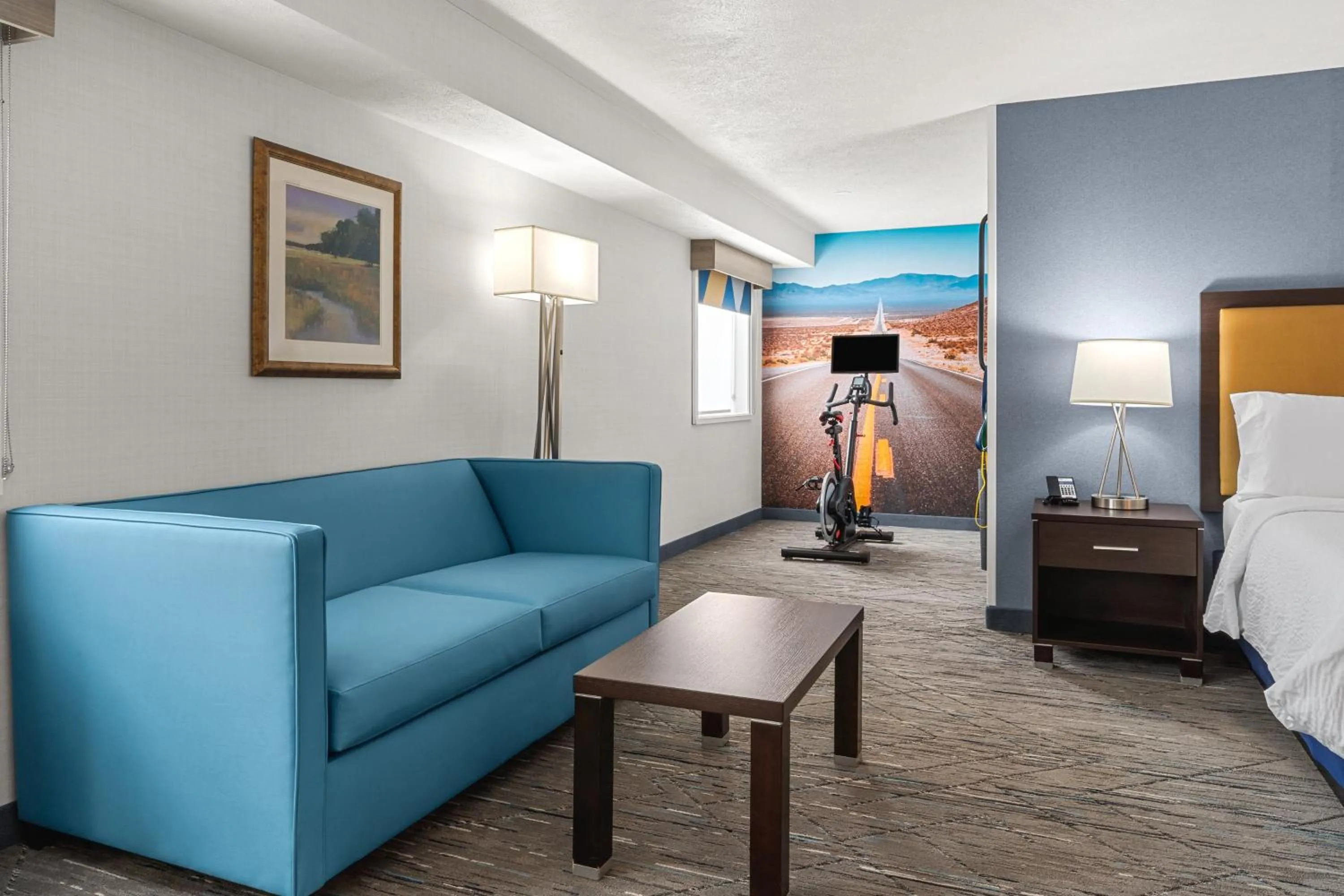 Photo of the whole room, Bed in Holiday Inn Express Wenatchee by IHG