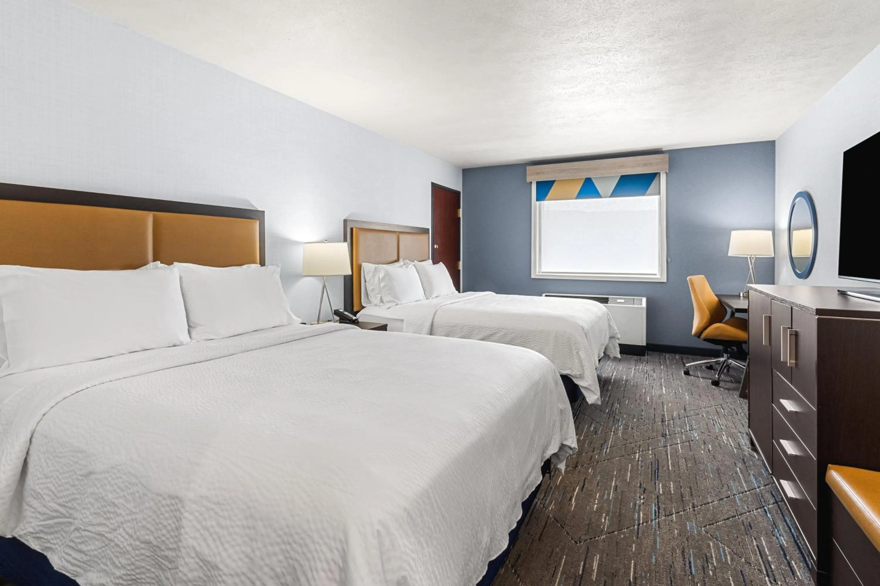 Photo of the whole room, Bed in Holiday Inn Express Wenatchee by IHG