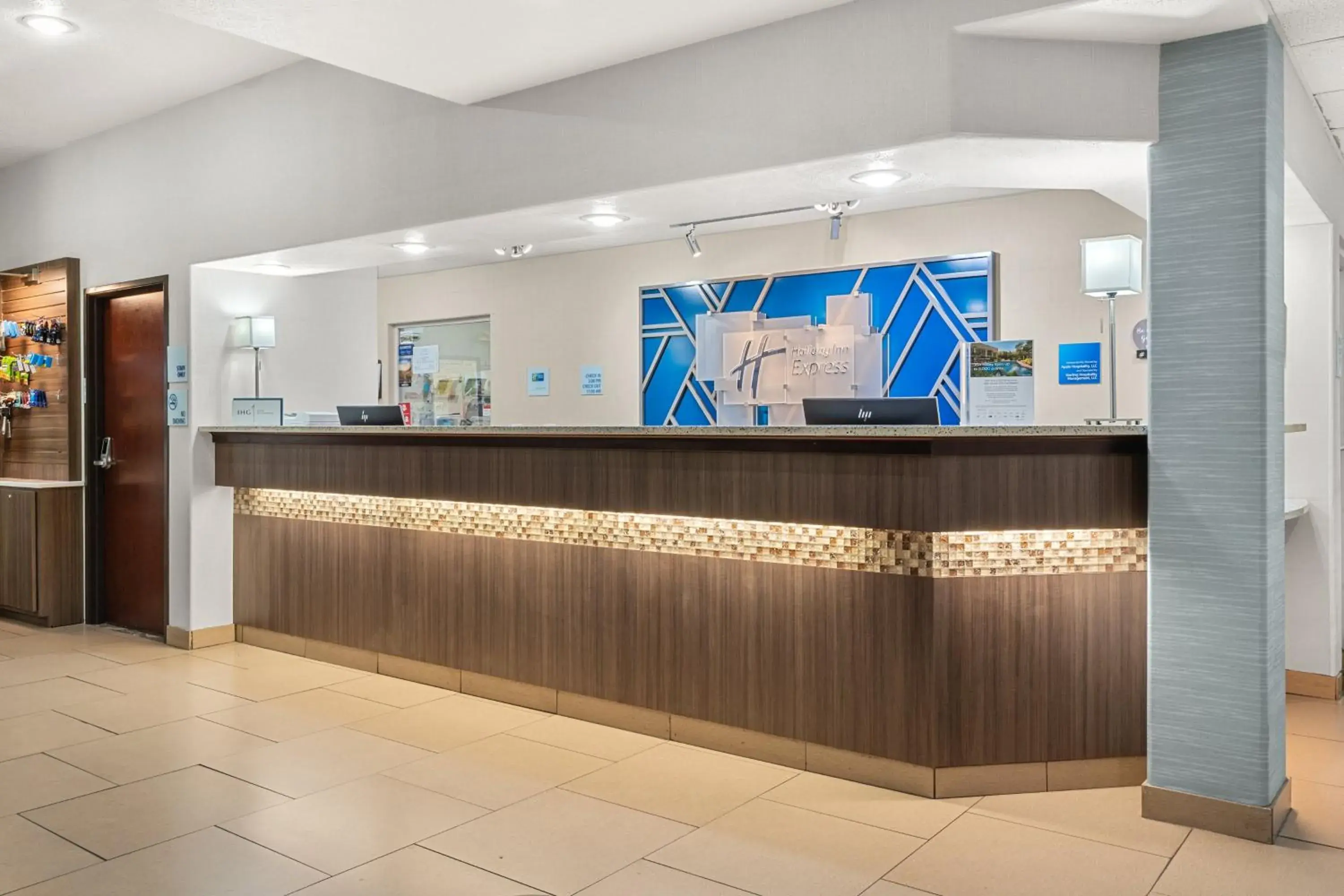 Property building in Holiday Inn Express Wenatchee by IHG Property building in Holiday Inn Express Wenatchee by IHG