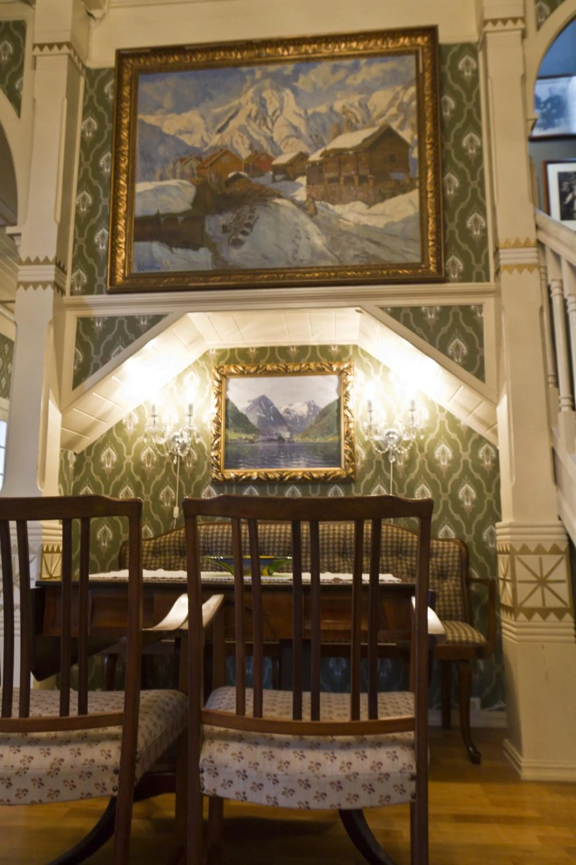 Lounge or bar in Kviknes Hotel