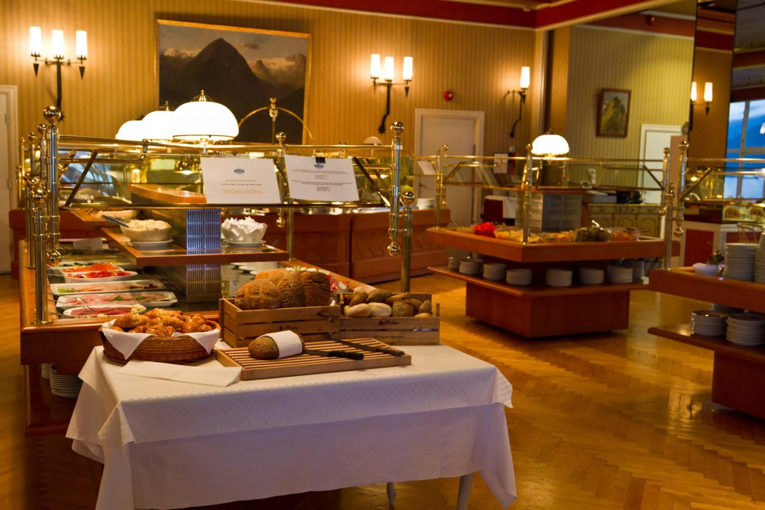 Breakfast in Kviknes Hotel