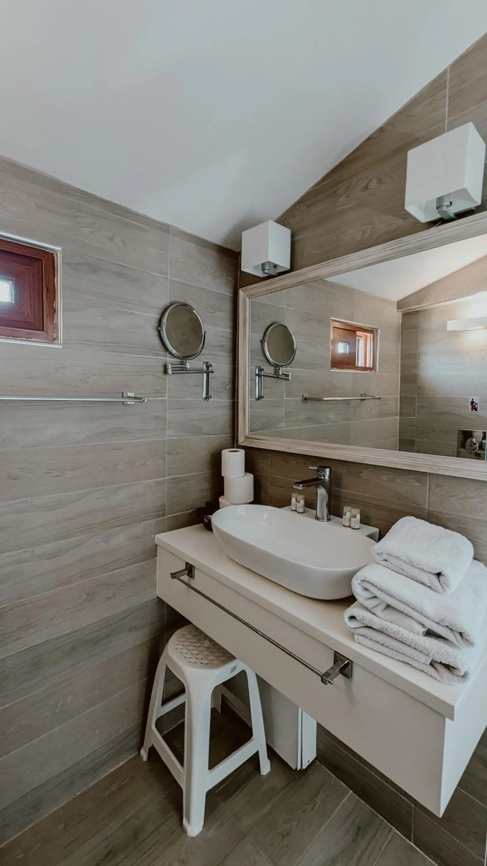 Ariadnes Holiday Accommodation