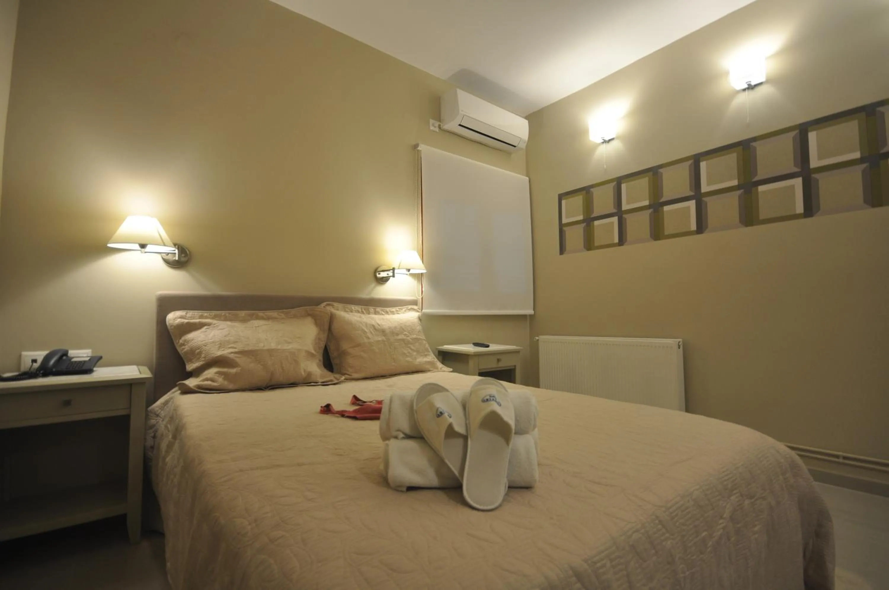 Bed in Ariadnes Holiday Accommodation