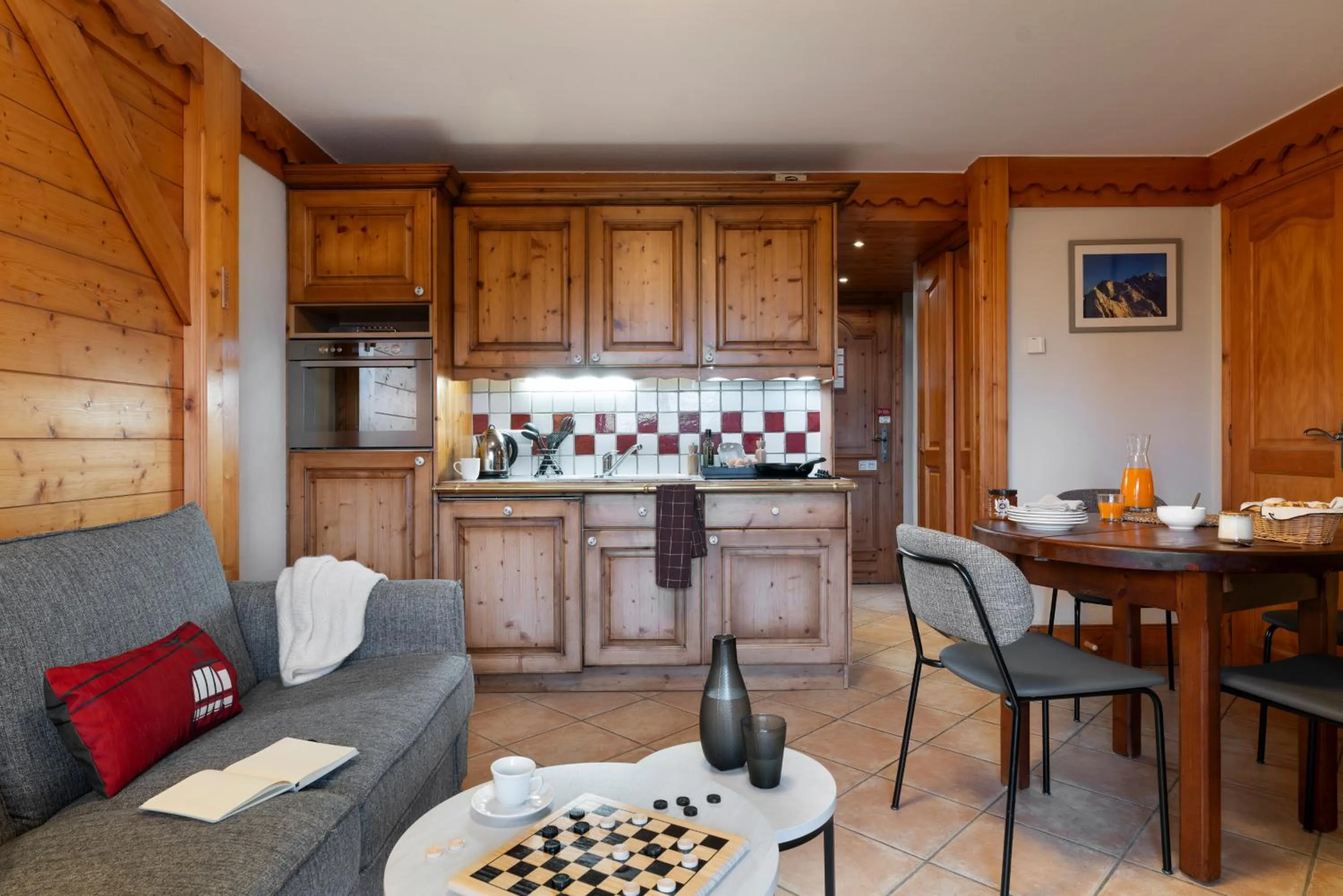 Kitchen or kitchenette in Résidence Pierre & Vacances Premium Les Fermes De Méribel