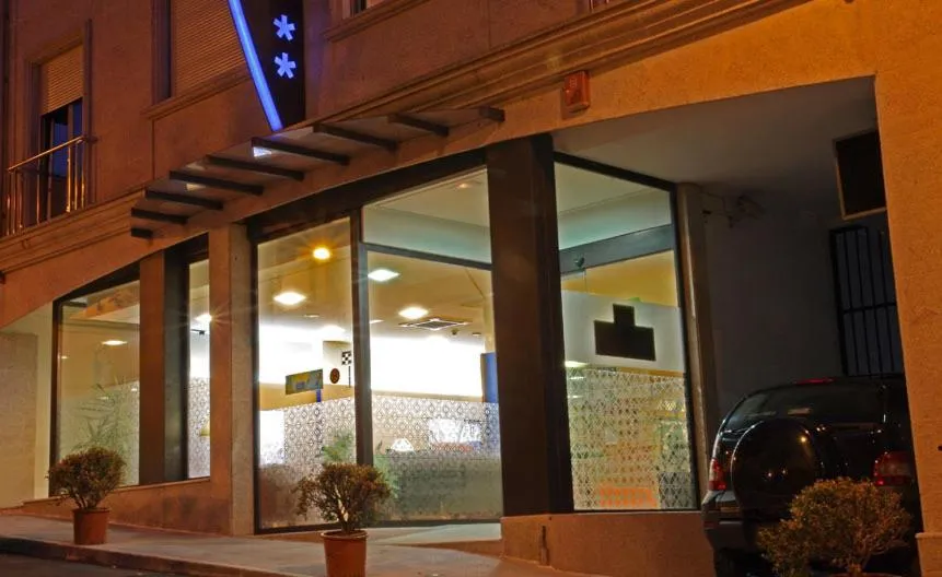 Facade/entrance in Hotel Garelos Betanzos