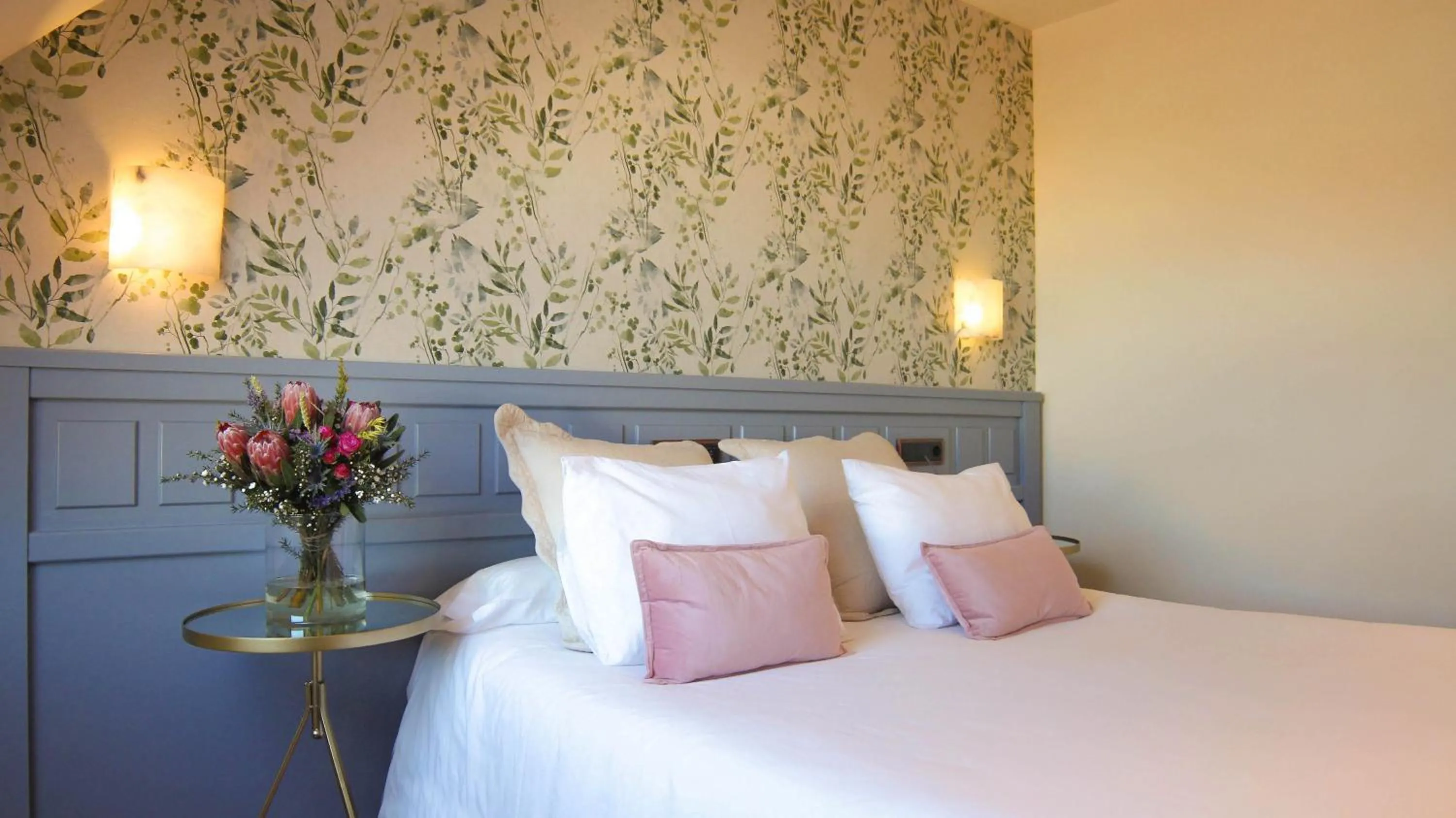Photo of the whole room, Bed in Hotel Garelos Betanzos