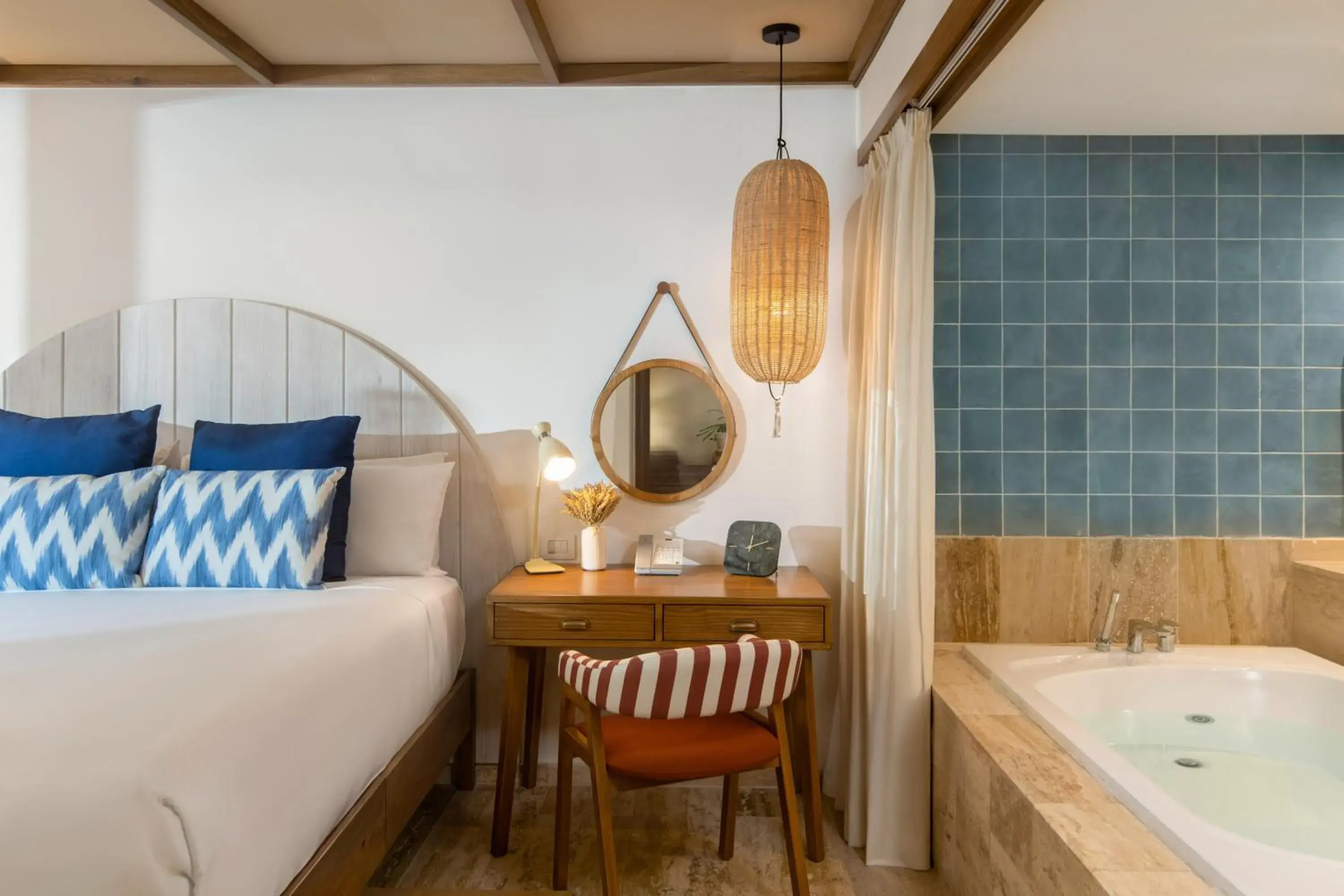 Bed in Garden Suites by Meliá - All inclusive Bed in Garden Suites by Meliá - All inclusive