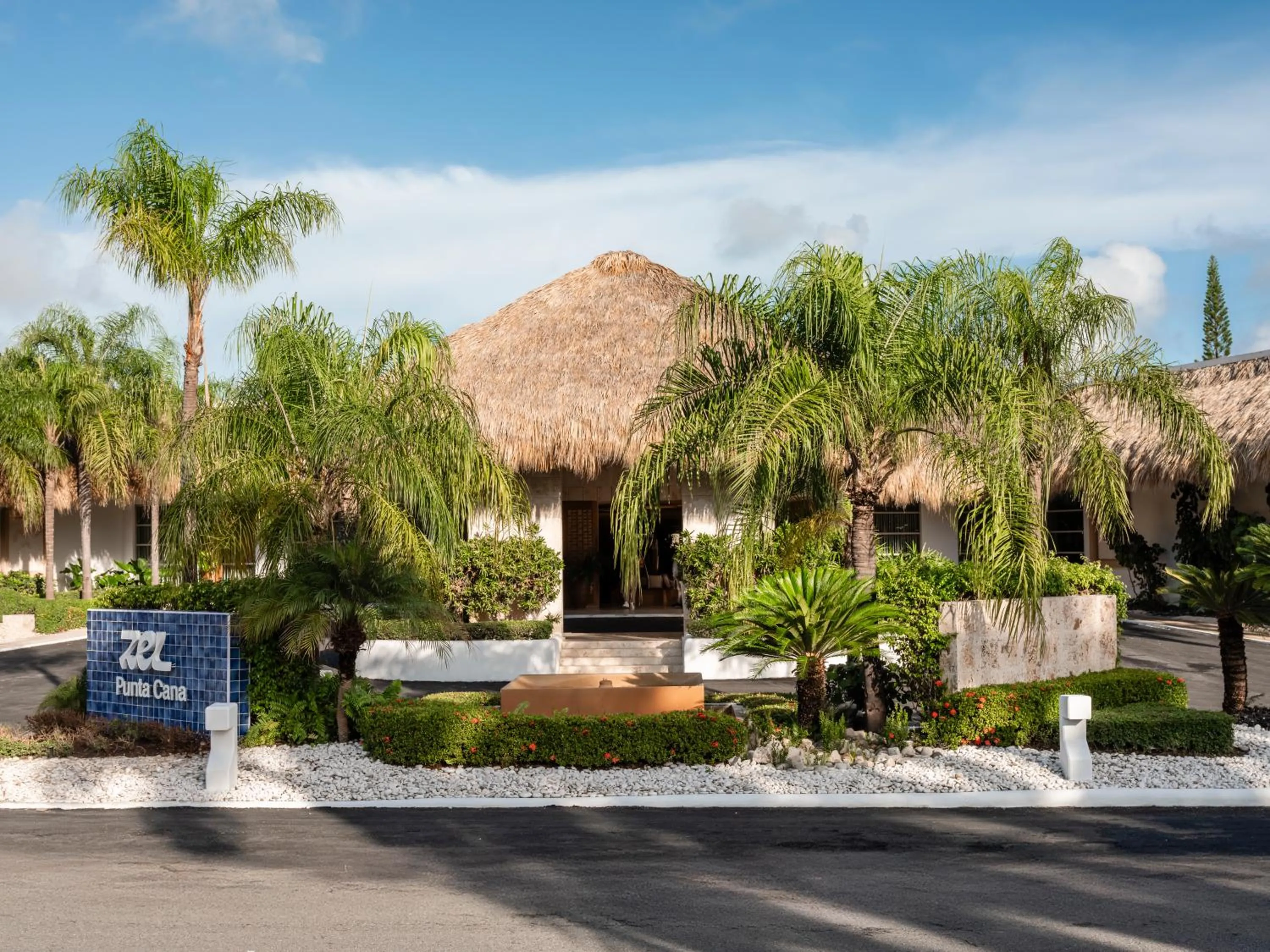 Facade/entrance in Garden Suites by Meliá - All inclusive