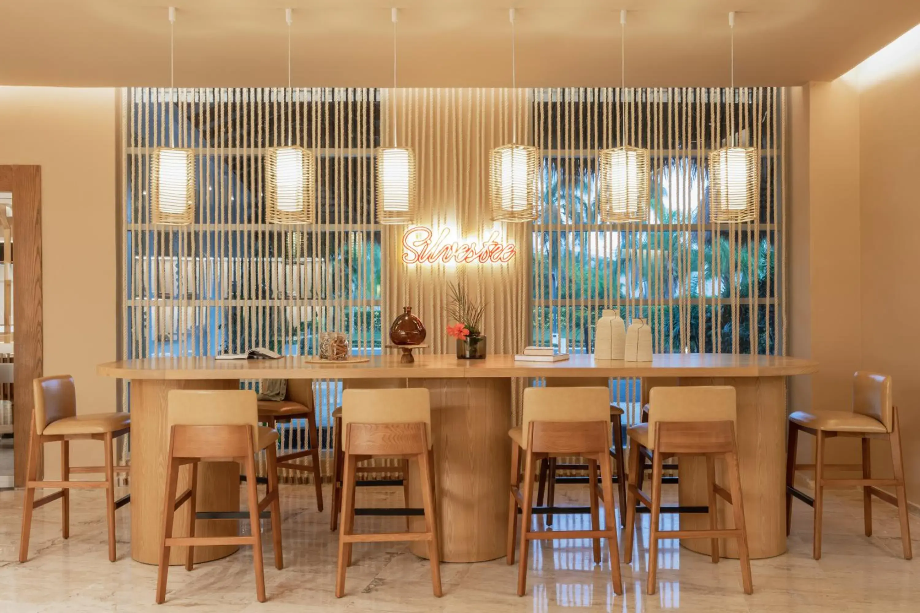 Lounge or bar in Garden Suites by Meliá - All inclusive Lounge or bar in Garden Suites by Meliá - All inclusive