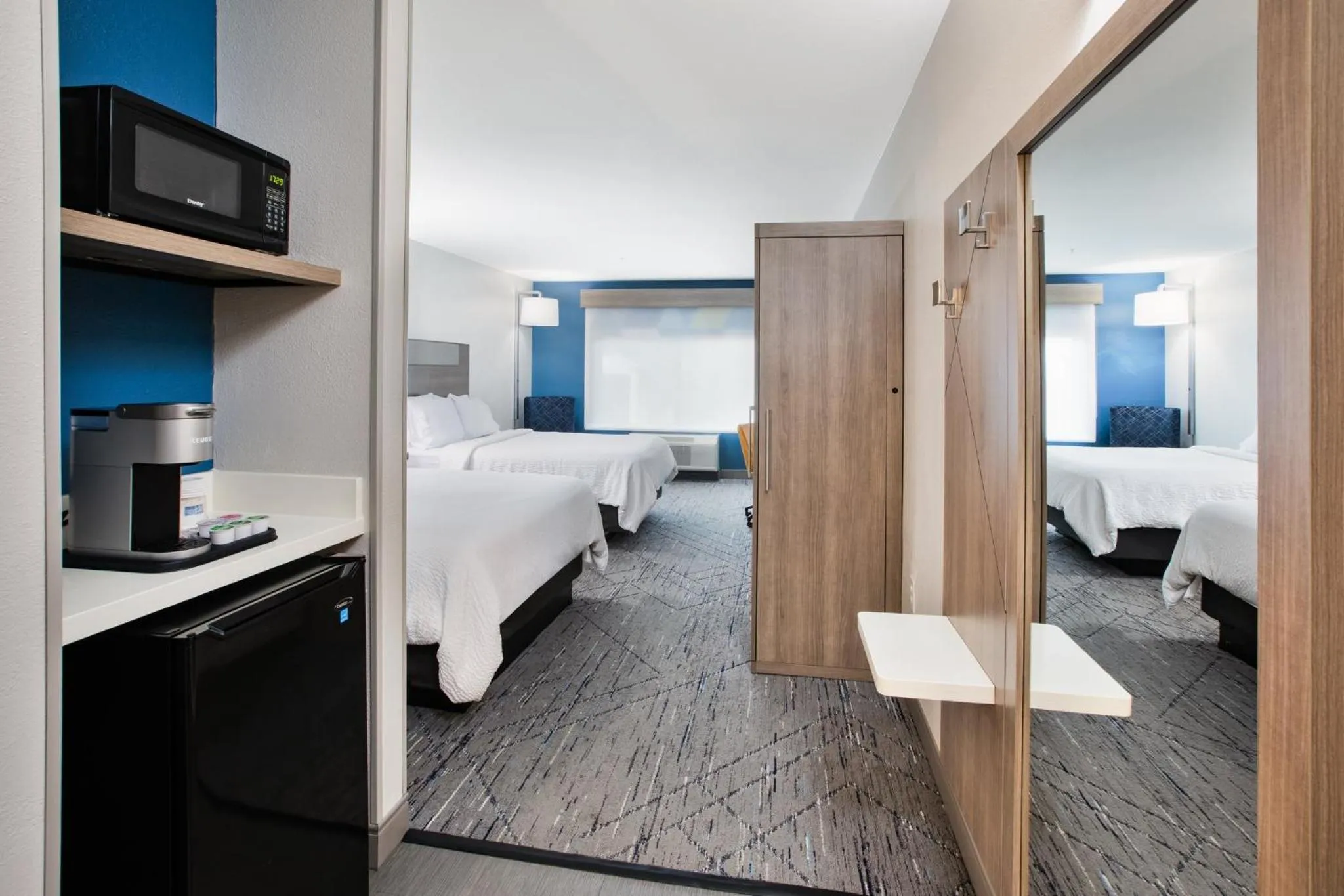 Photo of the whole room, Bed in Holiday Inn Express Hotel & Suites West Monroe by IHG