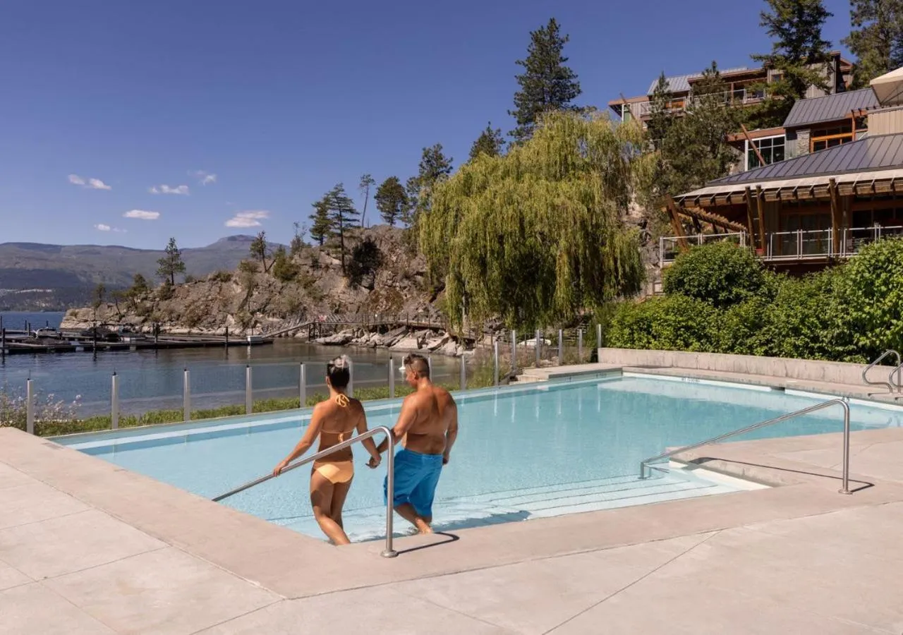 People in Outback Lakeside Vacation Homes