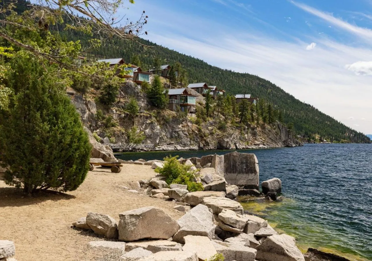 Natural landscape in Outback Lakeside Vacation Homes