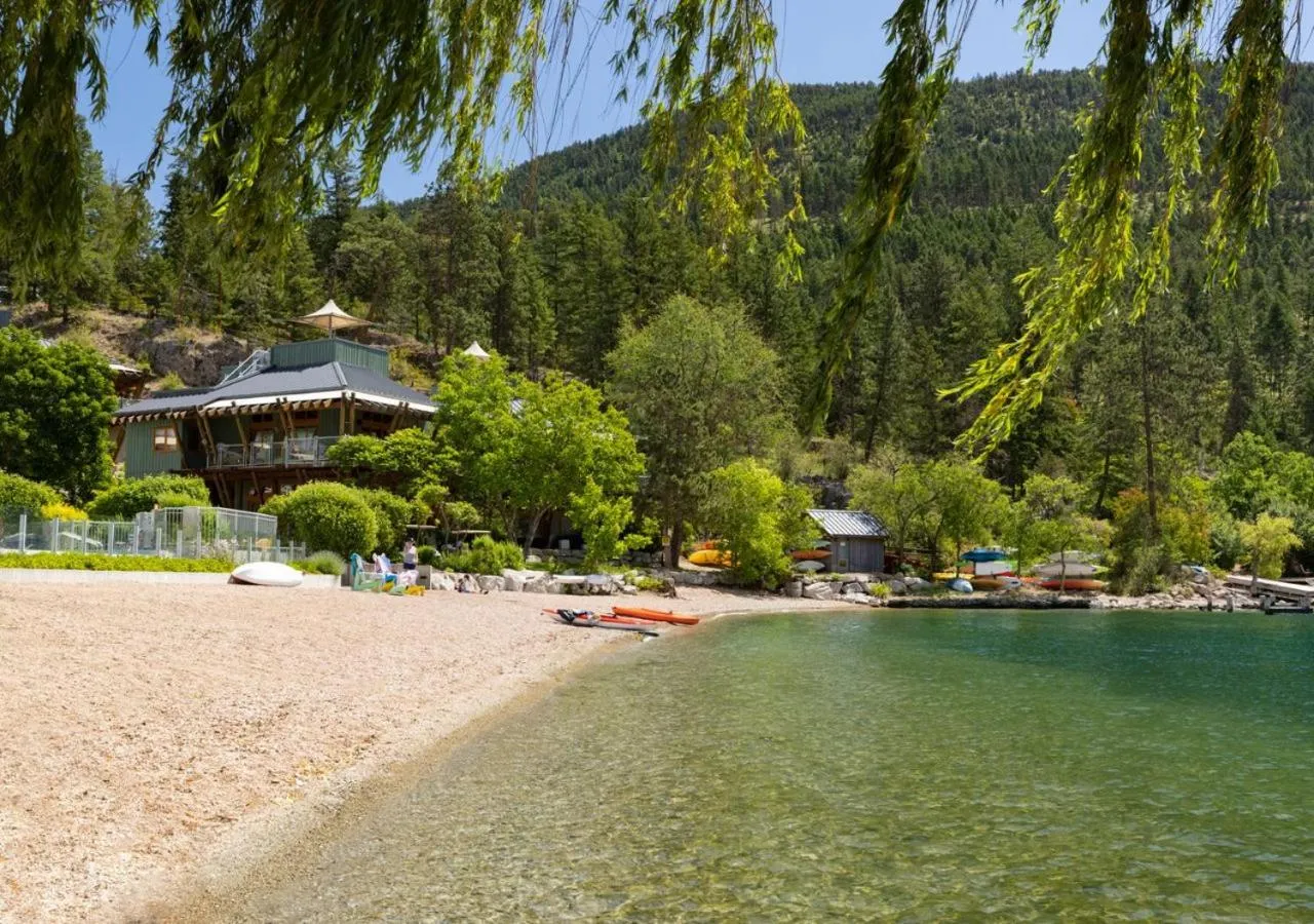 Natural landscape in Outback Lakeside Vacation Homes