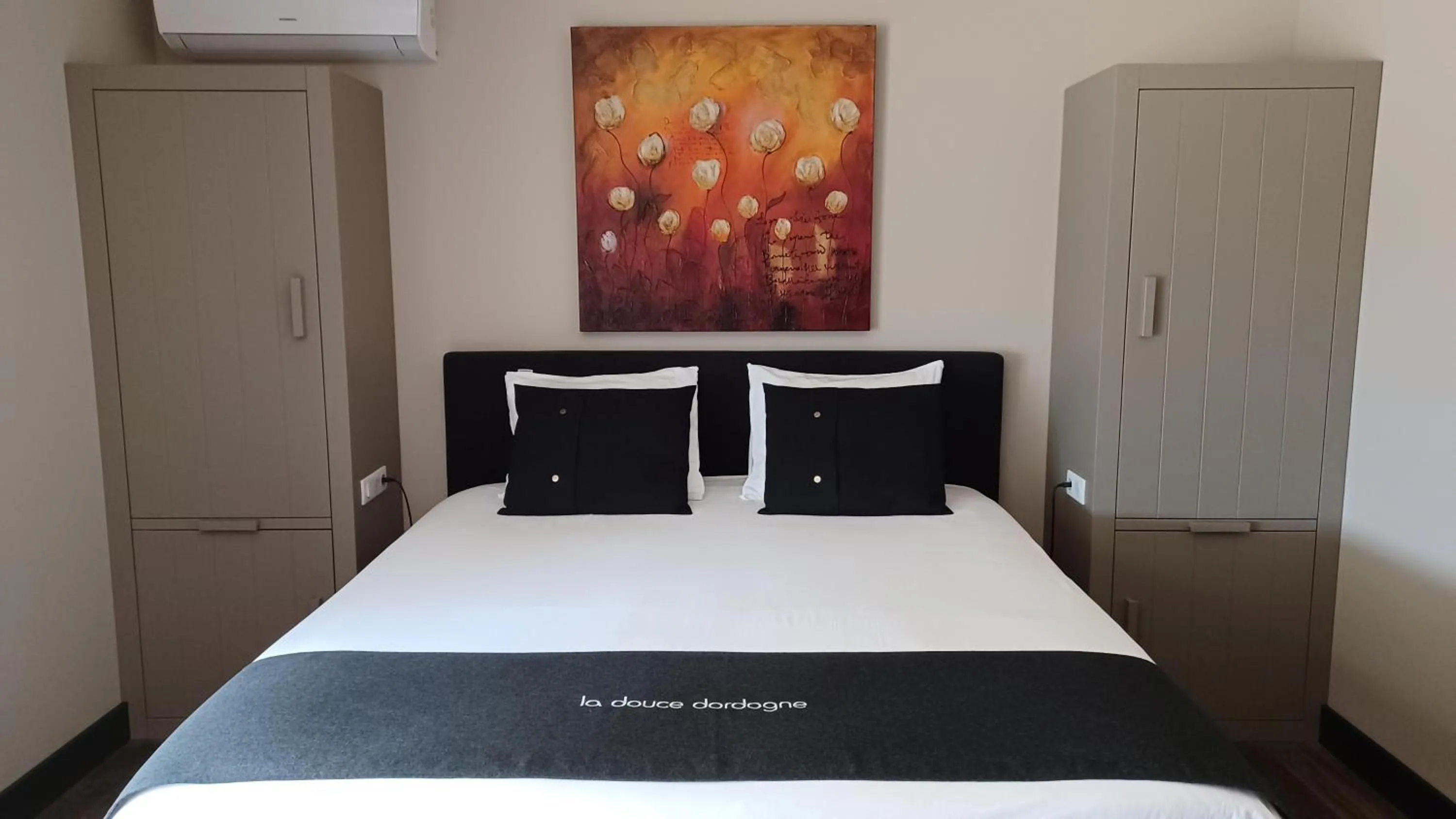 Bed in La Douce Dordogne