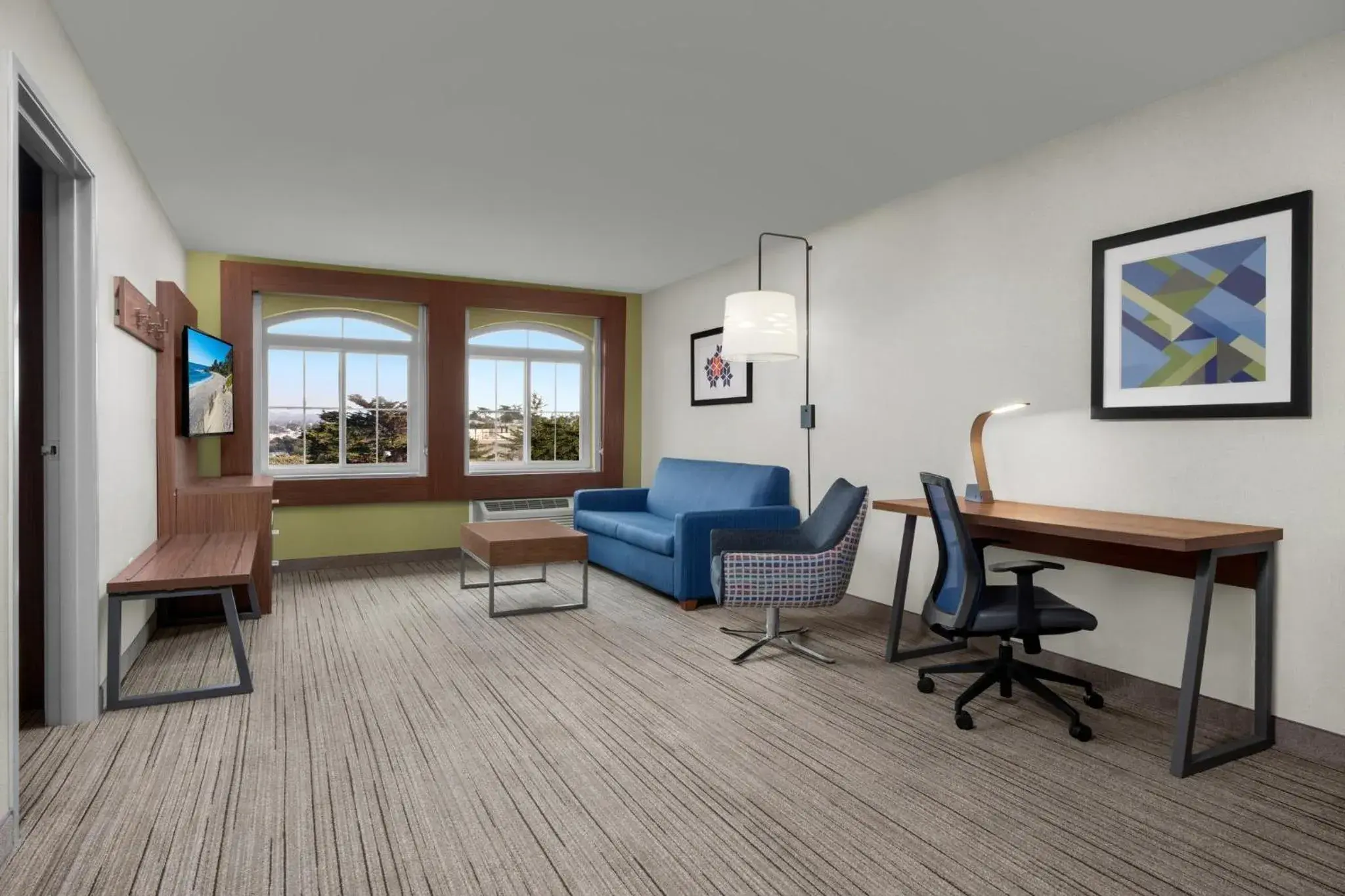 Executive Suite - Non-Smoking in Holiday Inn Express Hotel & Suites Marina by IHG Executive Suite - Non-Smoking in Holiday Inn Express Hotel & Suites Marina by IHG