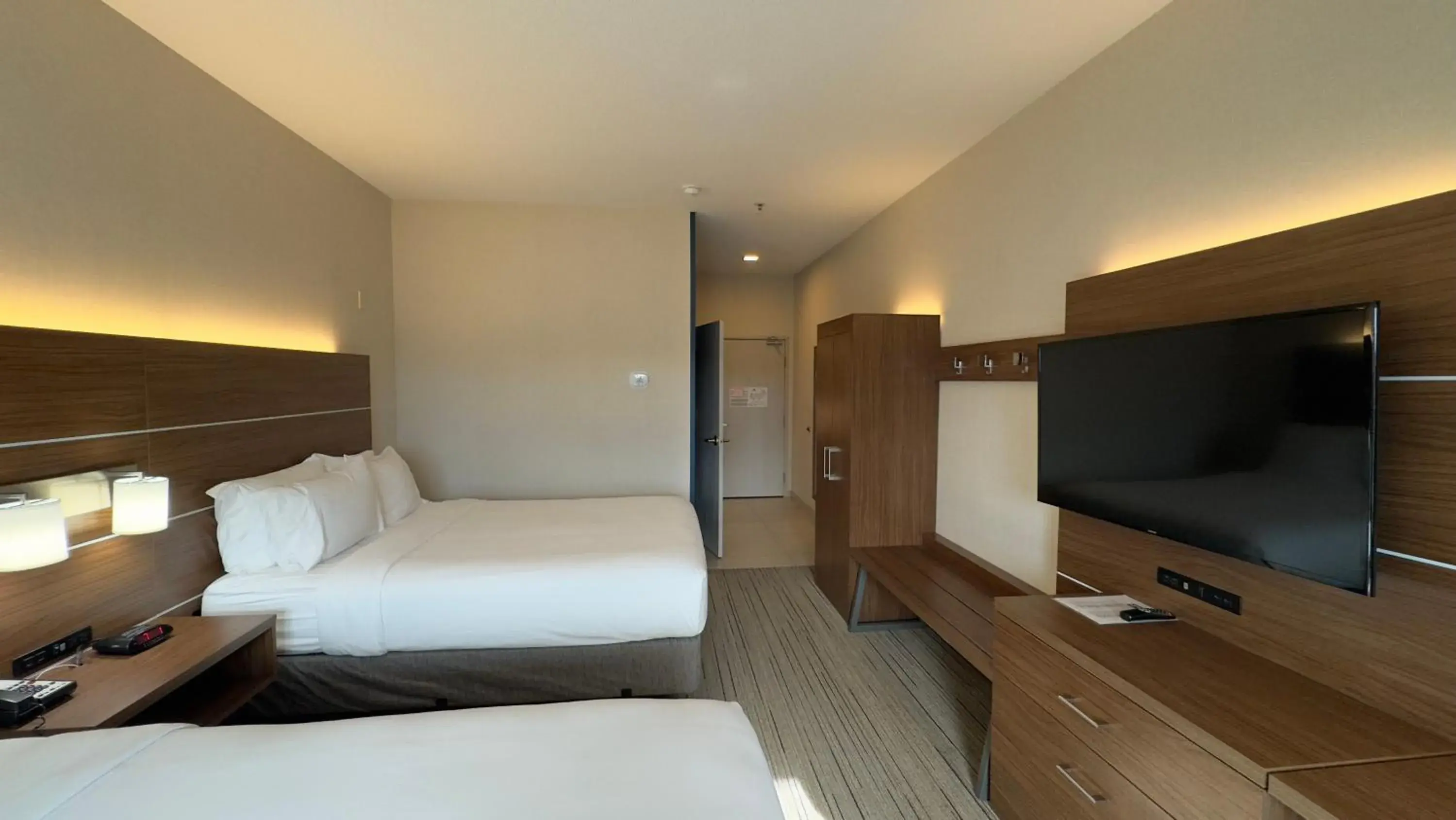 Standard Room with Two Queen Beds in Holiday Inn Express Hotel & Suites Marina by IHG Standard Room with Two Queen Beds in Holiday Inn Express Hotel & Suites Marina by IHG