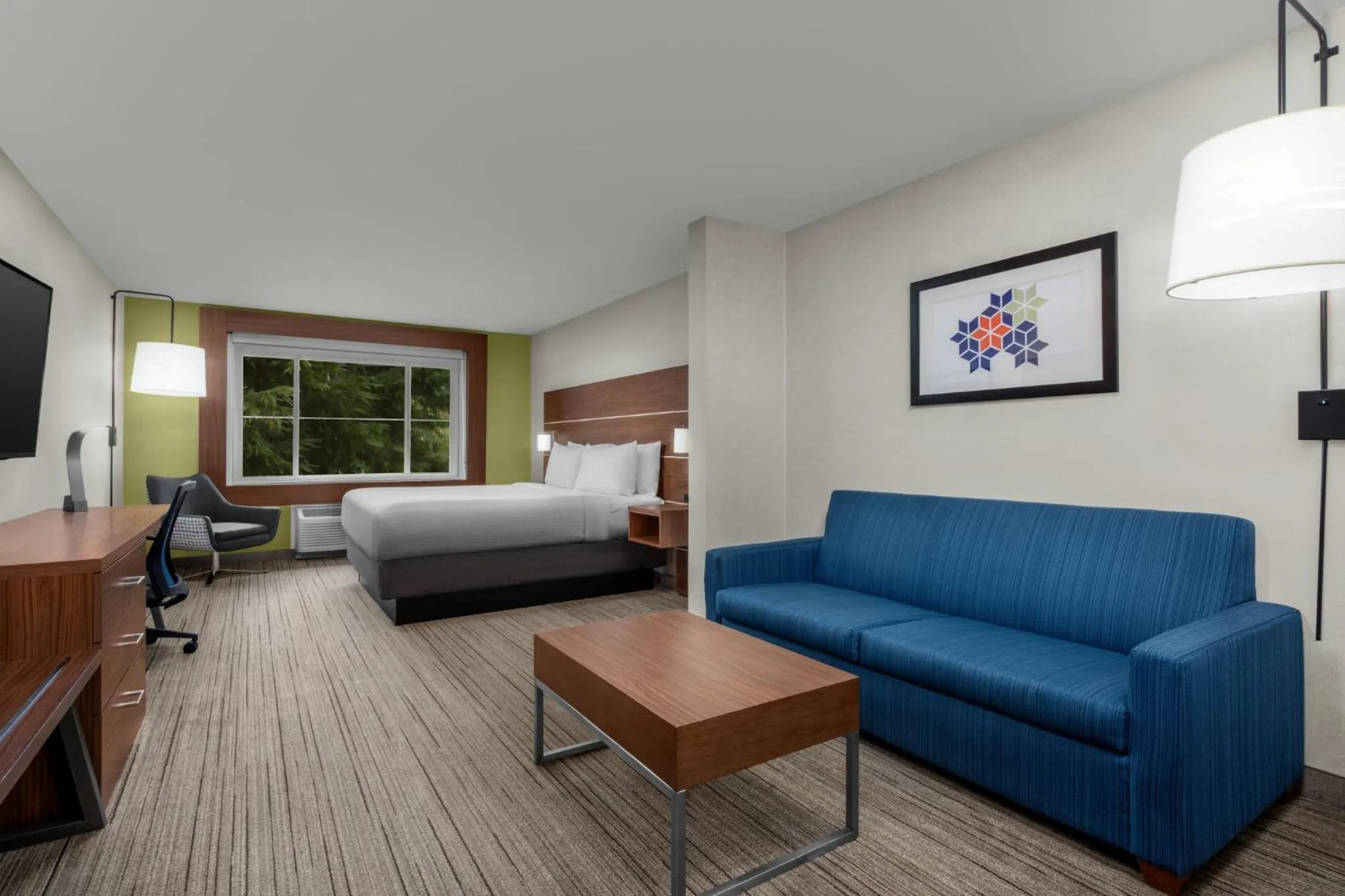 Photo of the whole room, Bed in Holiday Inn Express Hotel & Suites Marina by IHG