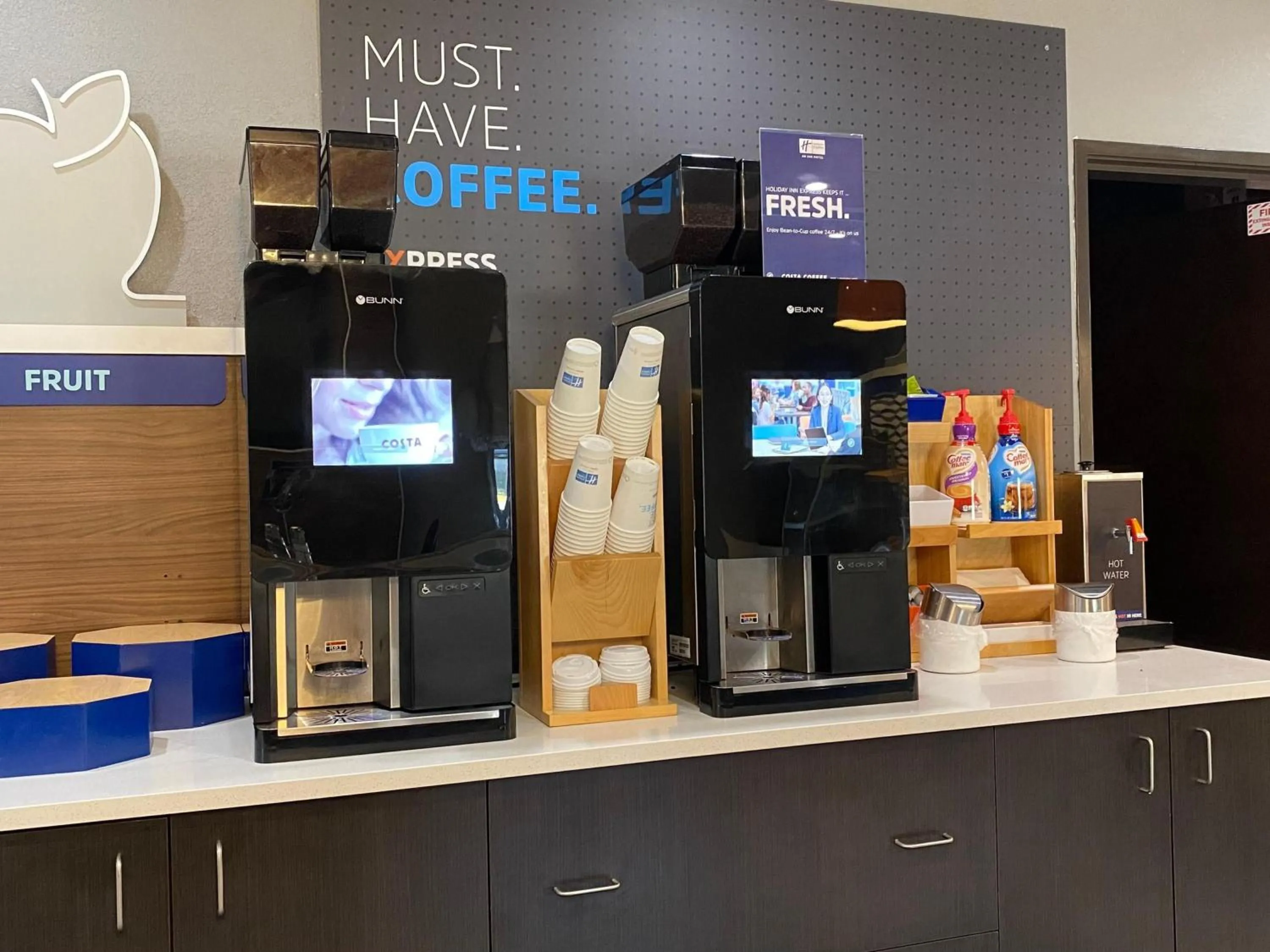 Lobby or reception in Holiday Inn Express Hotel & Suites Norfolk by IHG