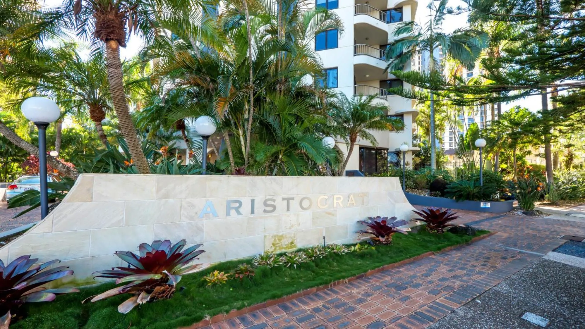 Aristocrat Apartments