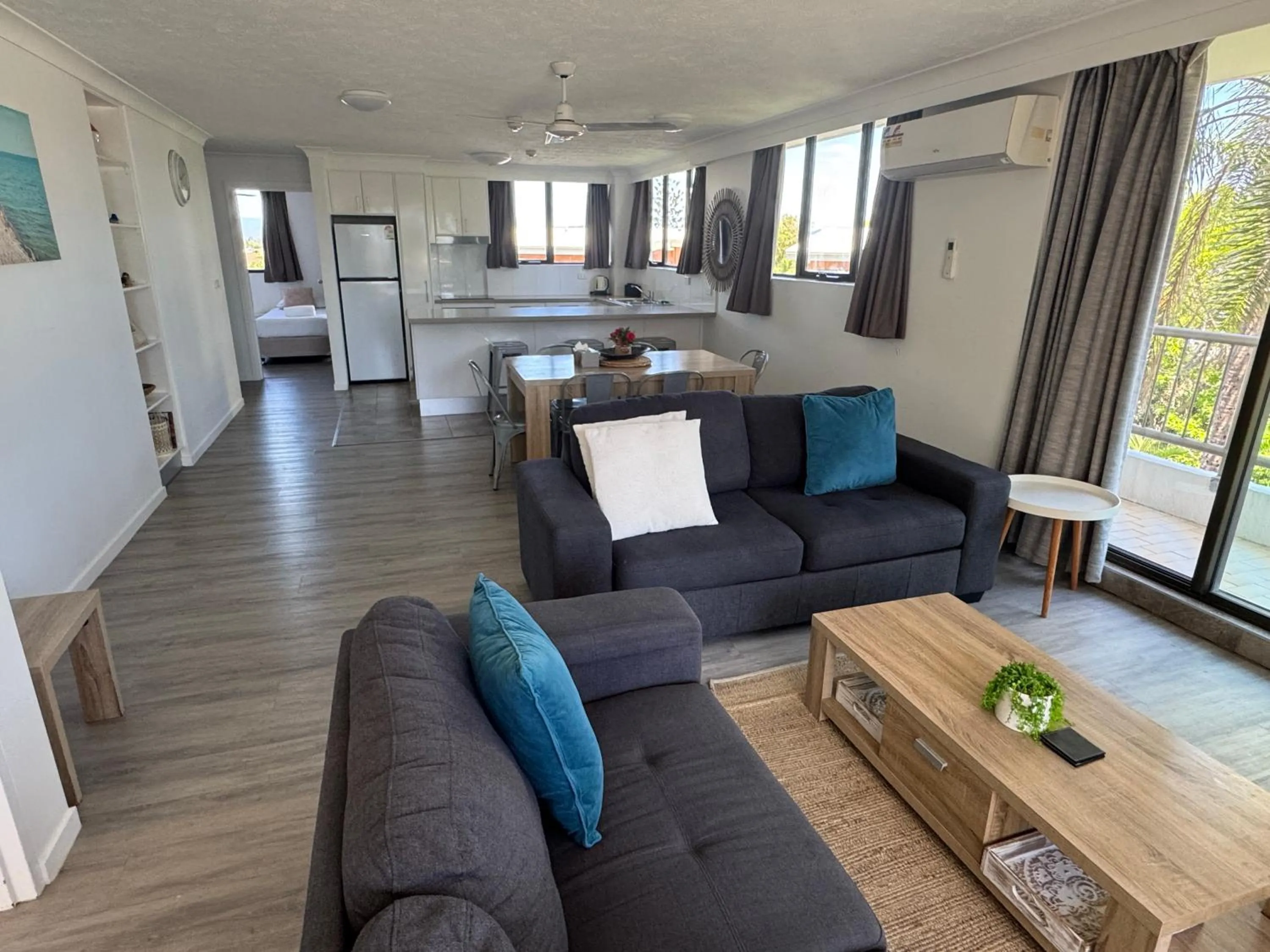 Aristocrat Apartments