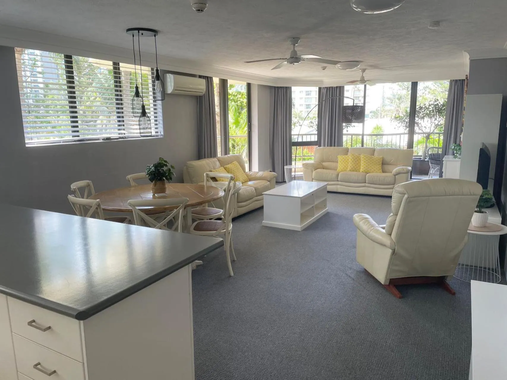 Aristocrat Apartments