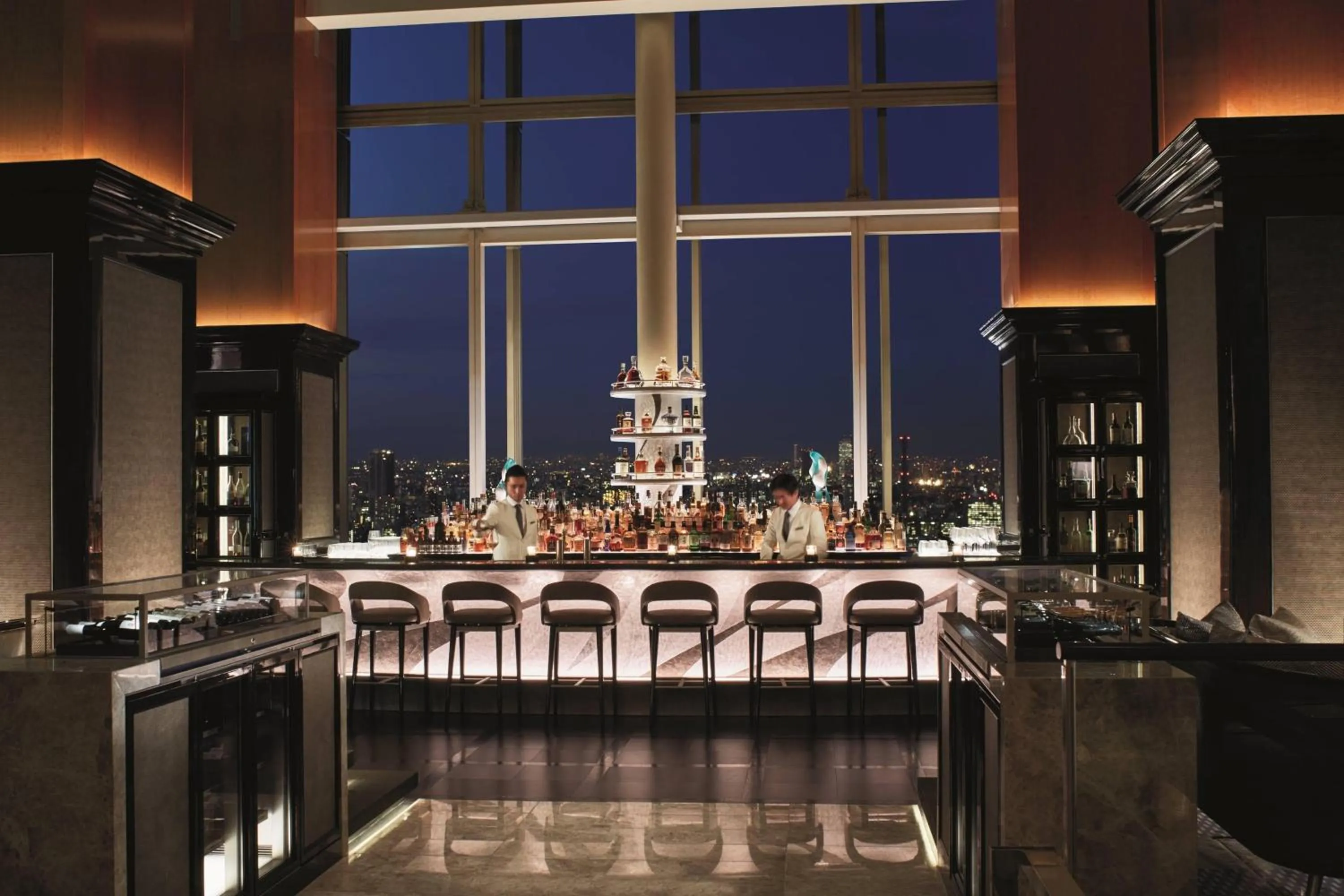 Lounge or bar in The Ritz-Carlton, Tokyo
