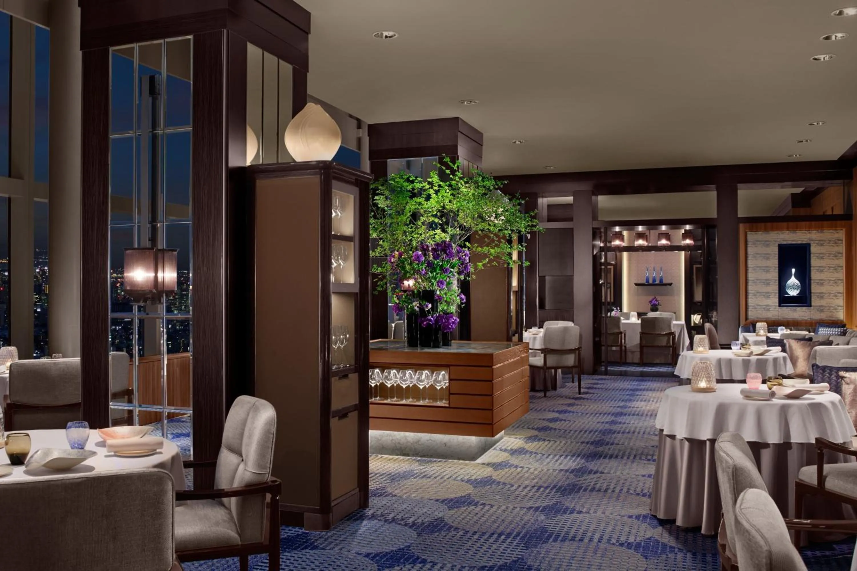Restaurant/places to eat in The Ritz-Carlton, Tokyo