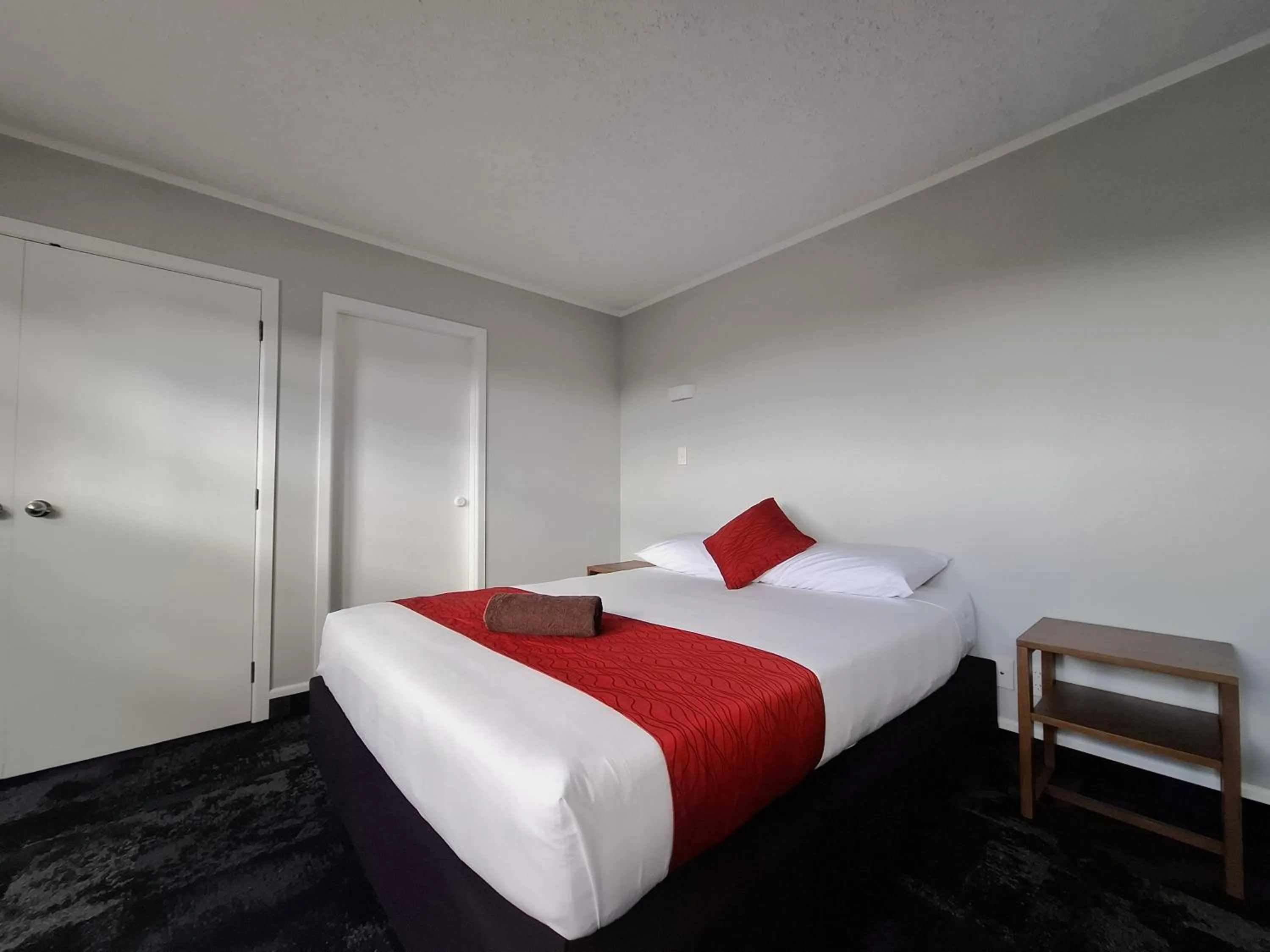 Bedroom, Bed in Beetham Park Motel