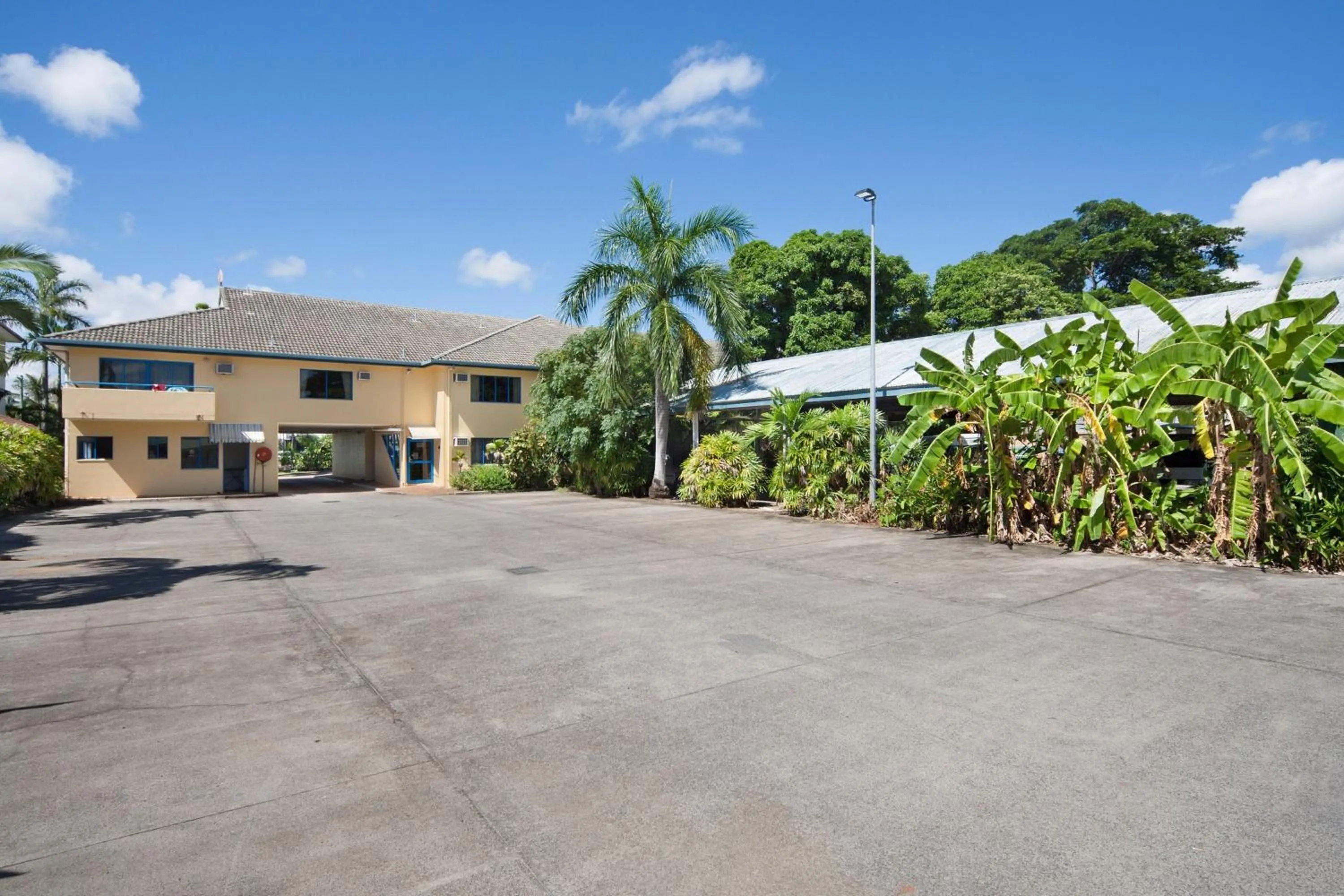 Facade/entrance, Property Building in Cairns Southside International