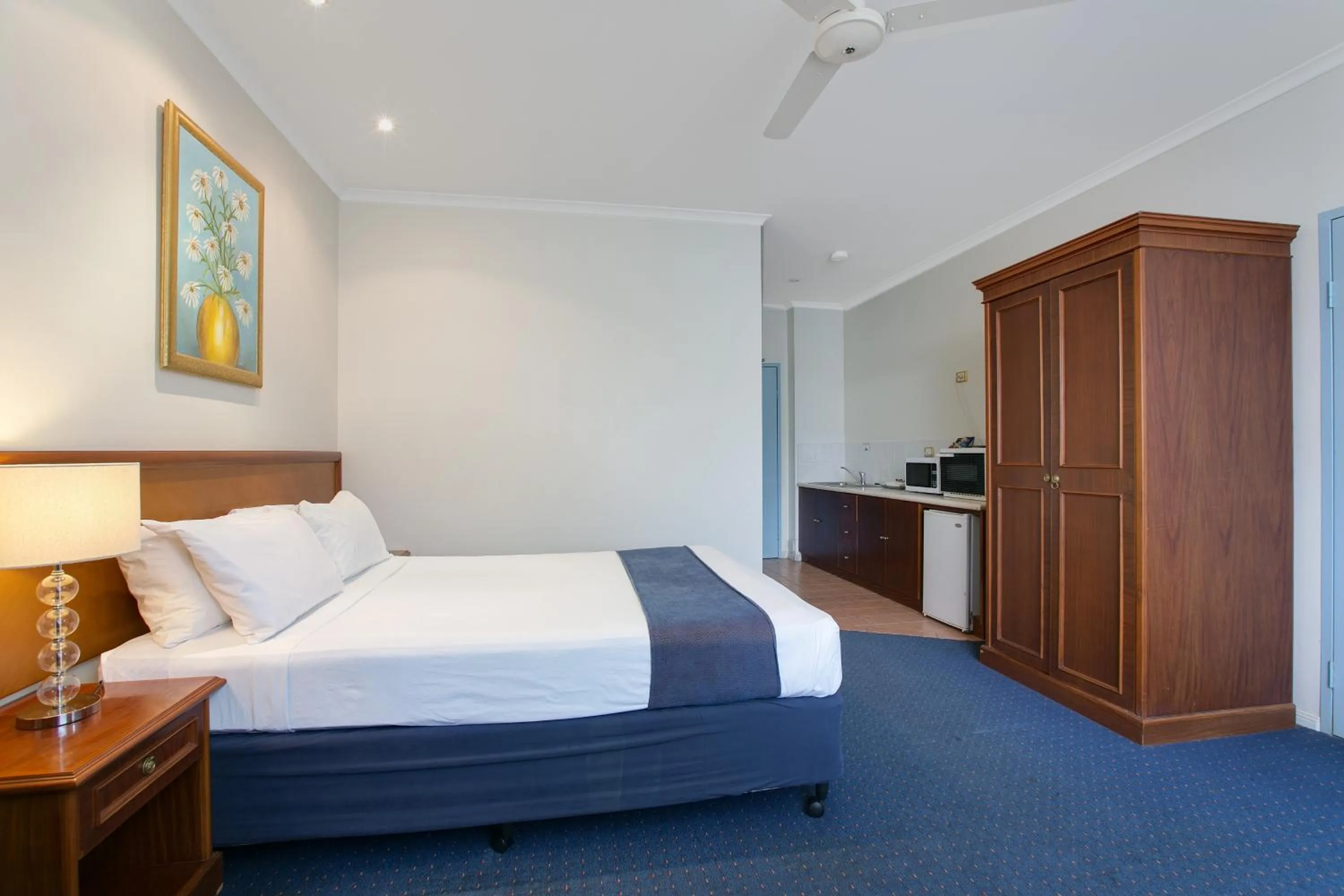 Bed in Cairns Southside International