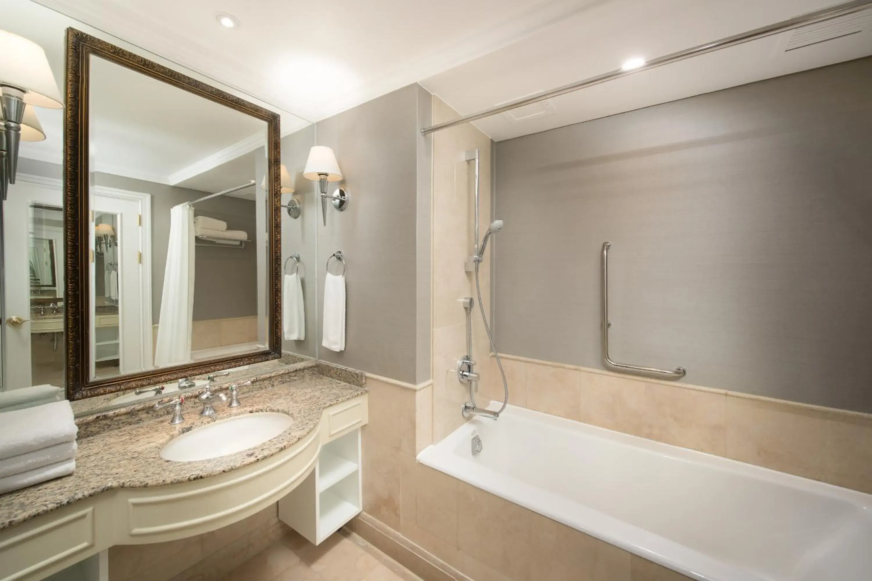 Charlotte Family Twin Room Terrace with Partial Sea View in Lotte Hotel Jeju Charlotte Family Twin Room Terrace with Partial Sea View in Lotte Hotel Jeju